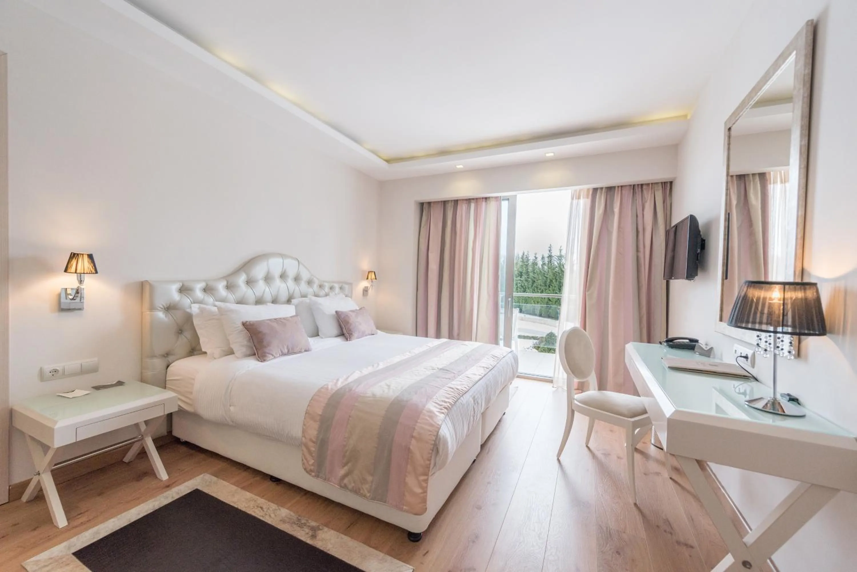 Bed in Calma Hotel & Spa