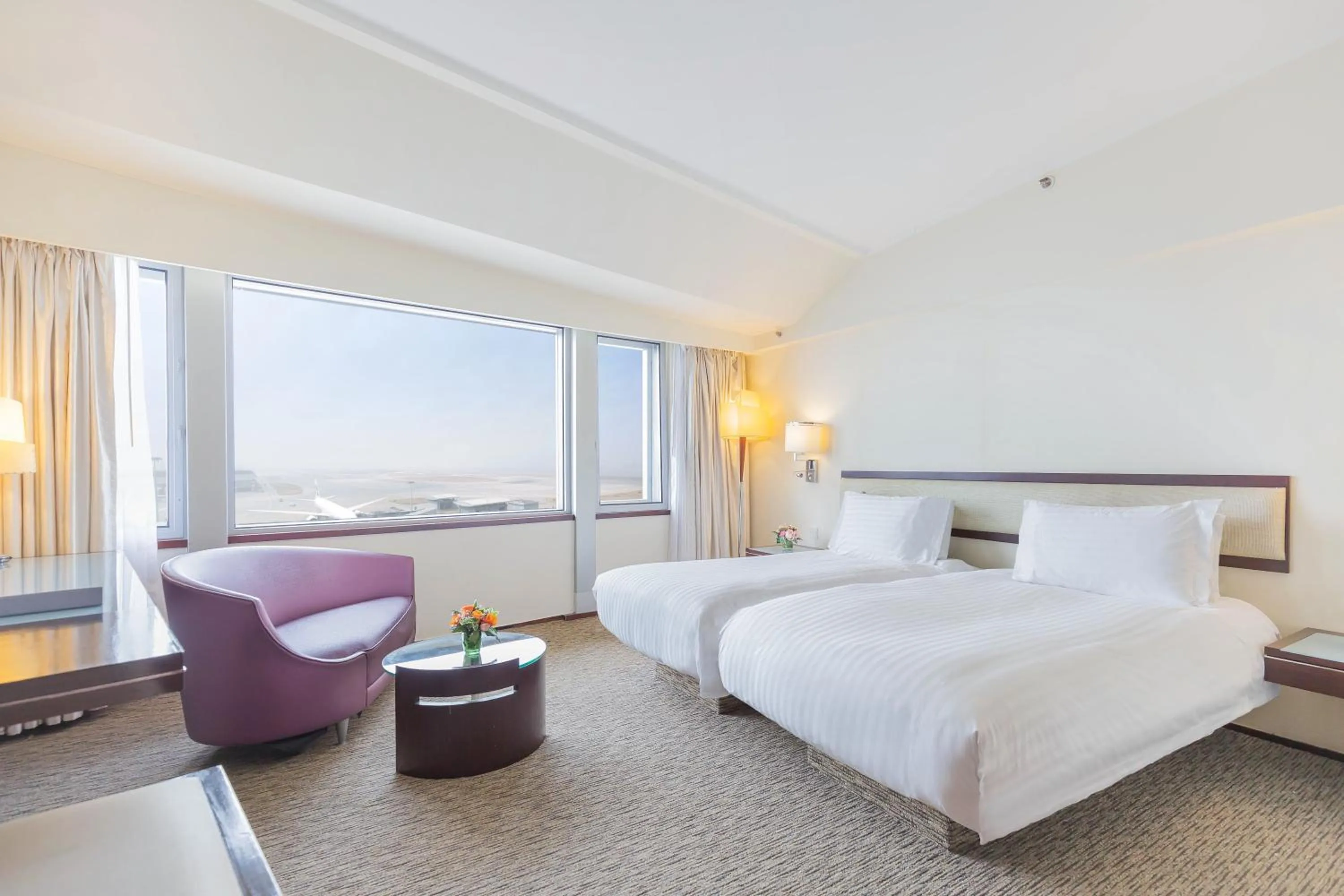 Photo of the whole room, Bed in Regal Airport Hotel