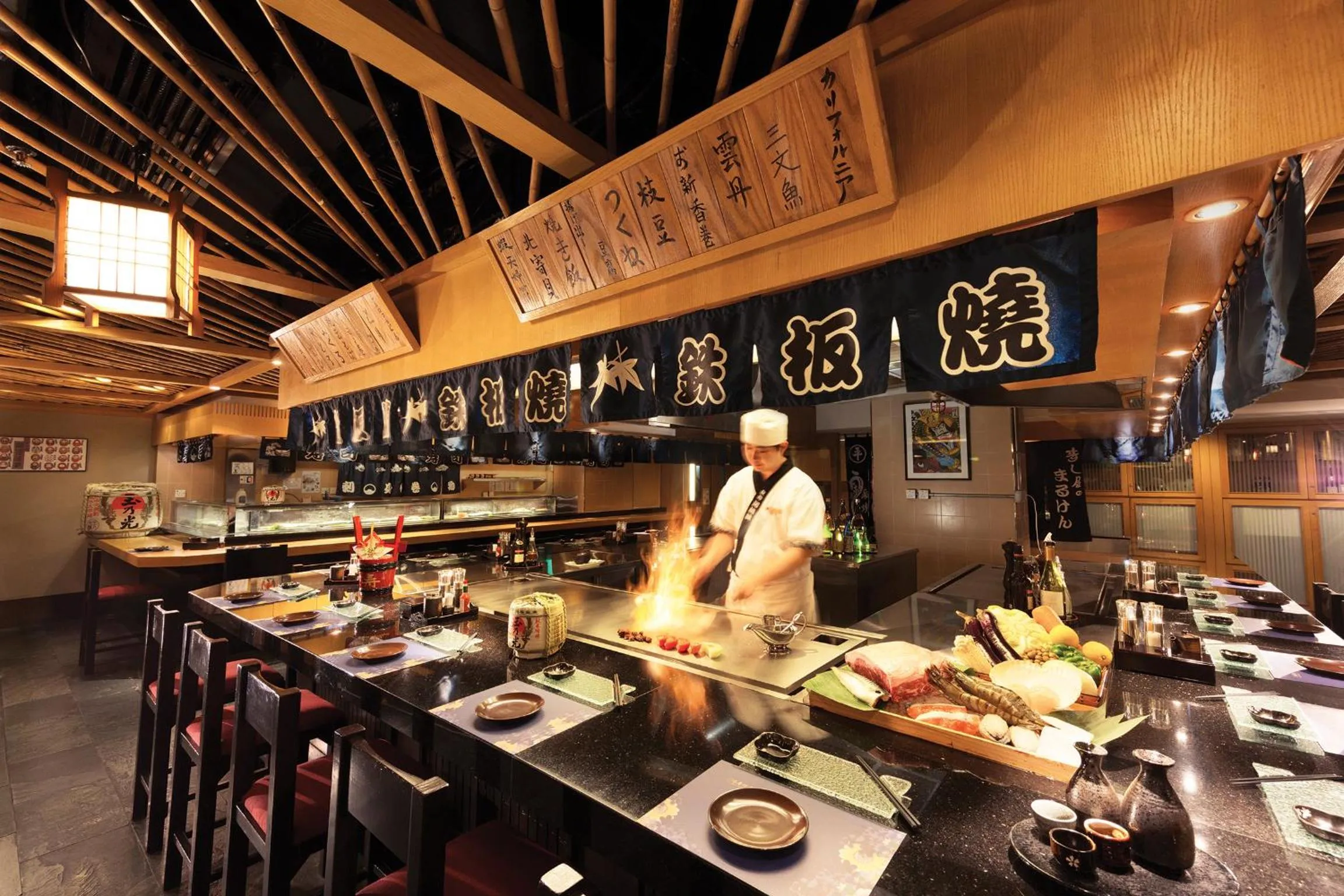 Restaurant/places to eat in Regal Airport Hotel