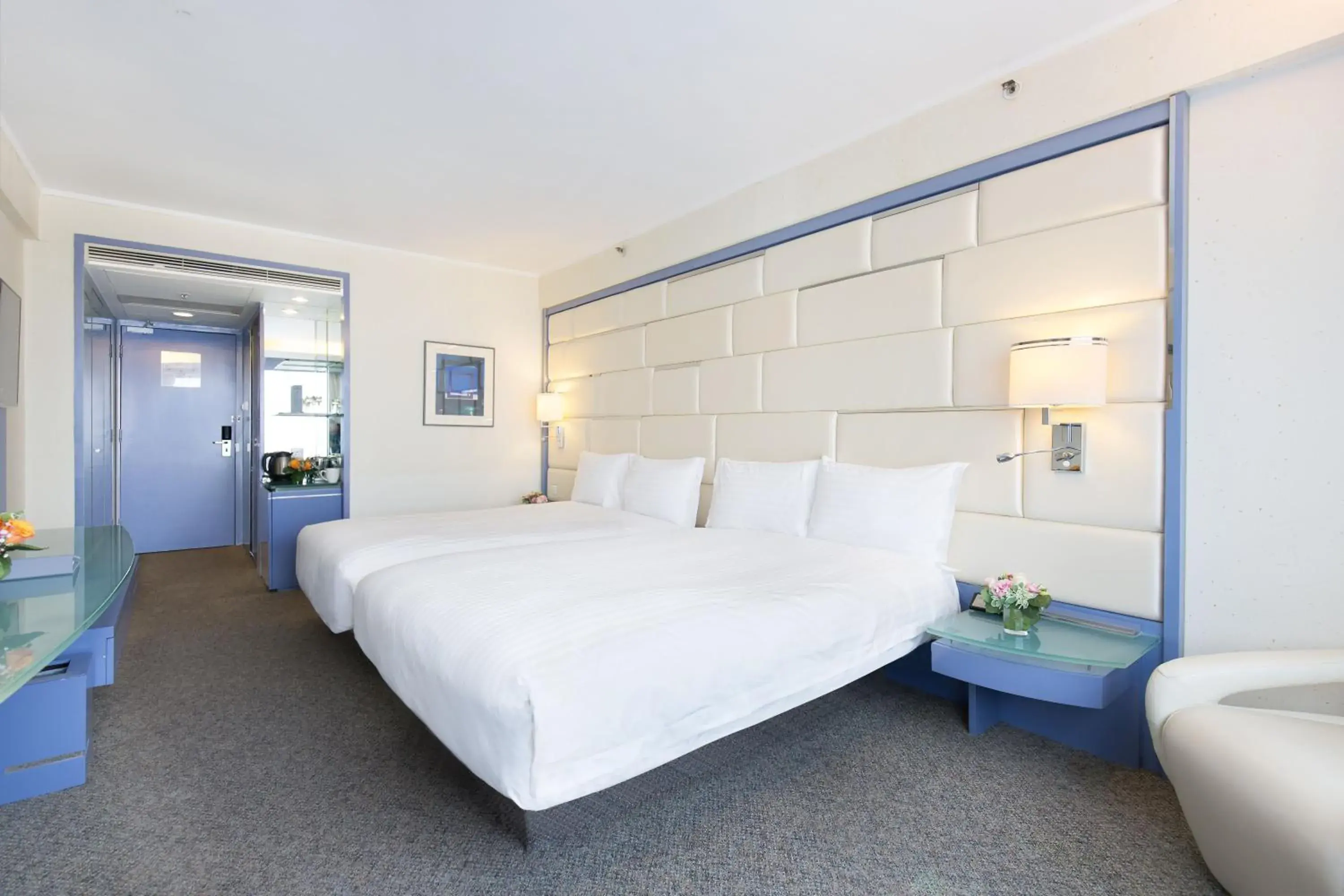 Quadruple Room in Regal Airport Hotel Quadruple Room in Regal Airport Hotel