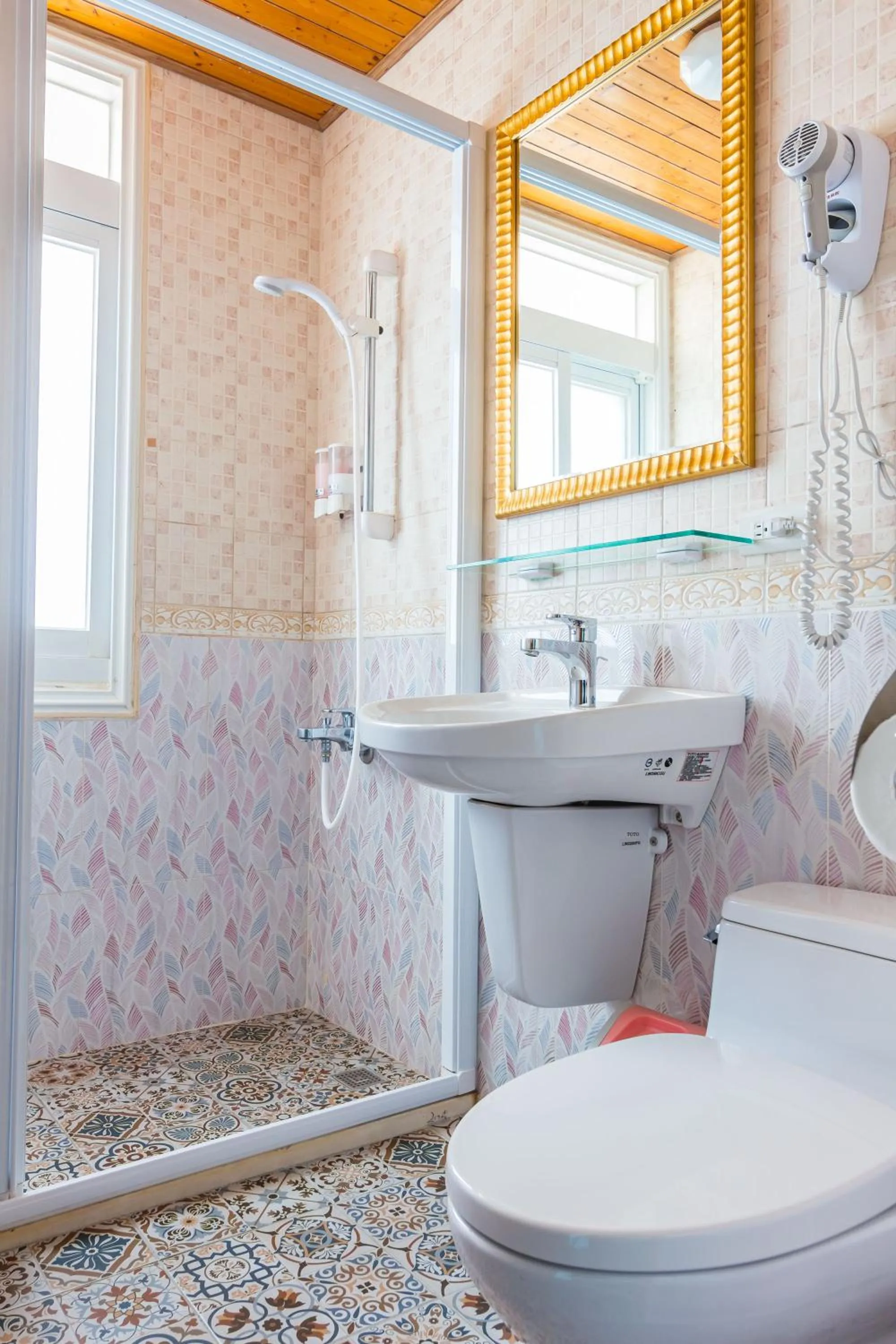 Shower in Kenting Maya-House B&B