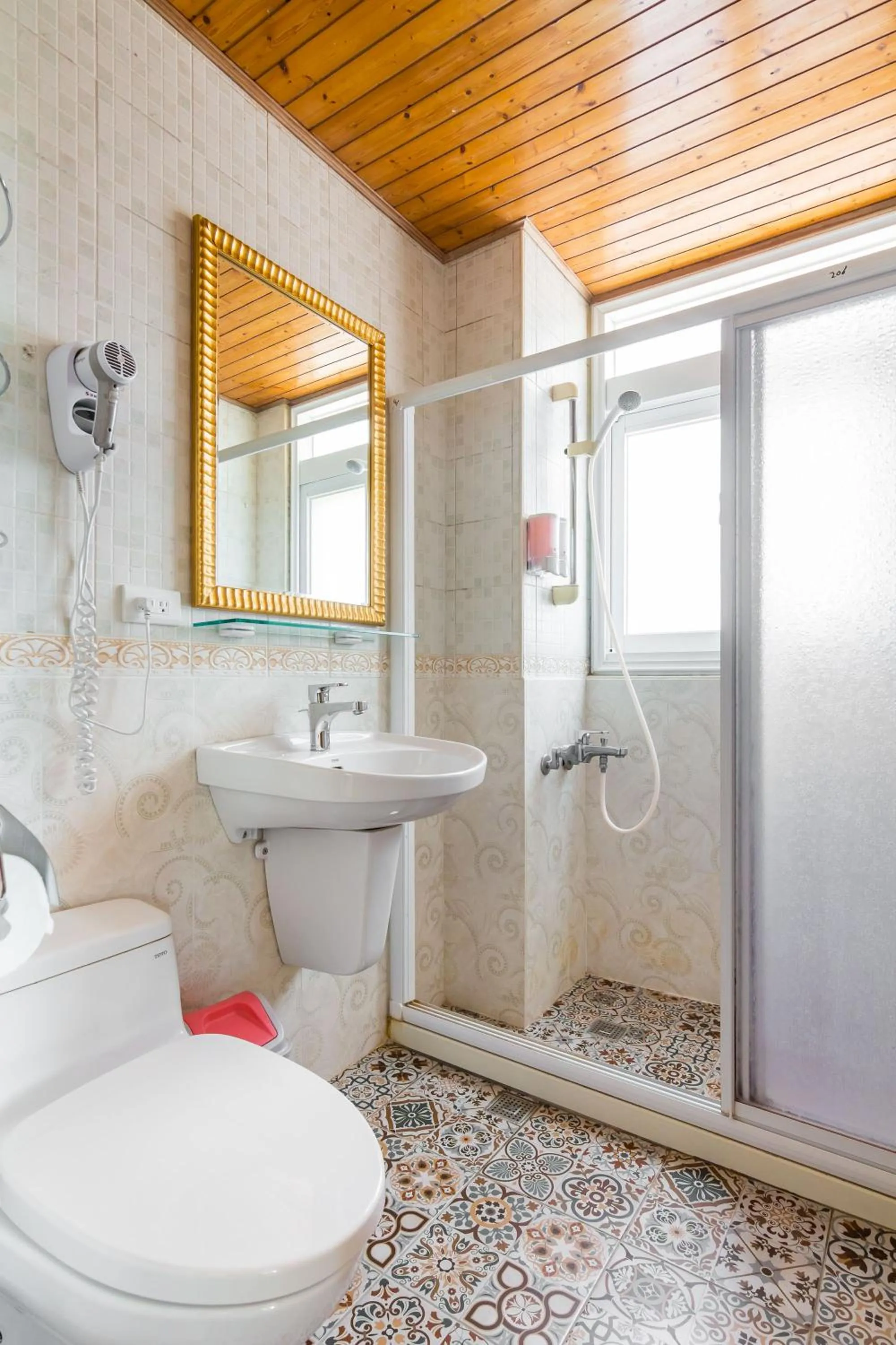 Shower in Kenting Maya-House B&B