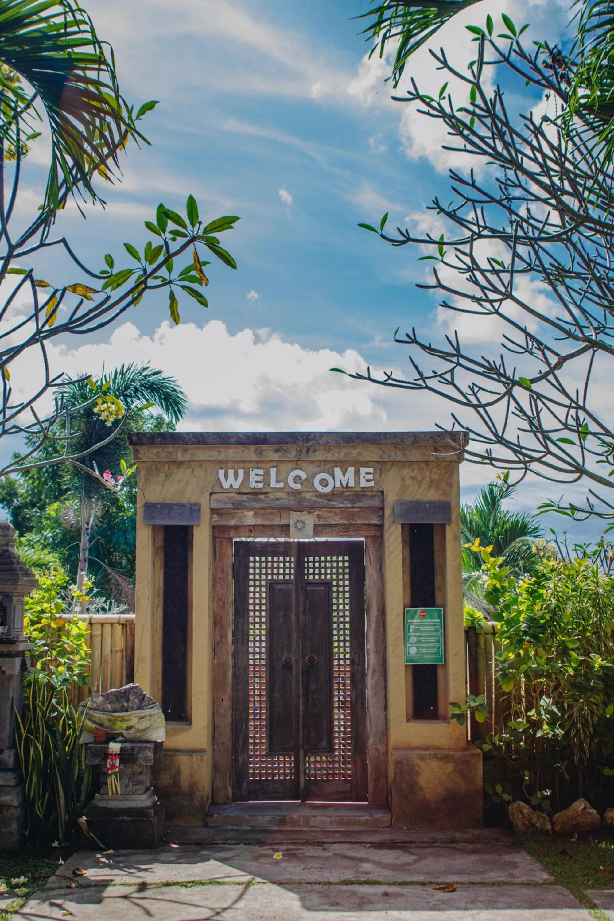 Facade/entrance in Shrining Cottages Lembongan