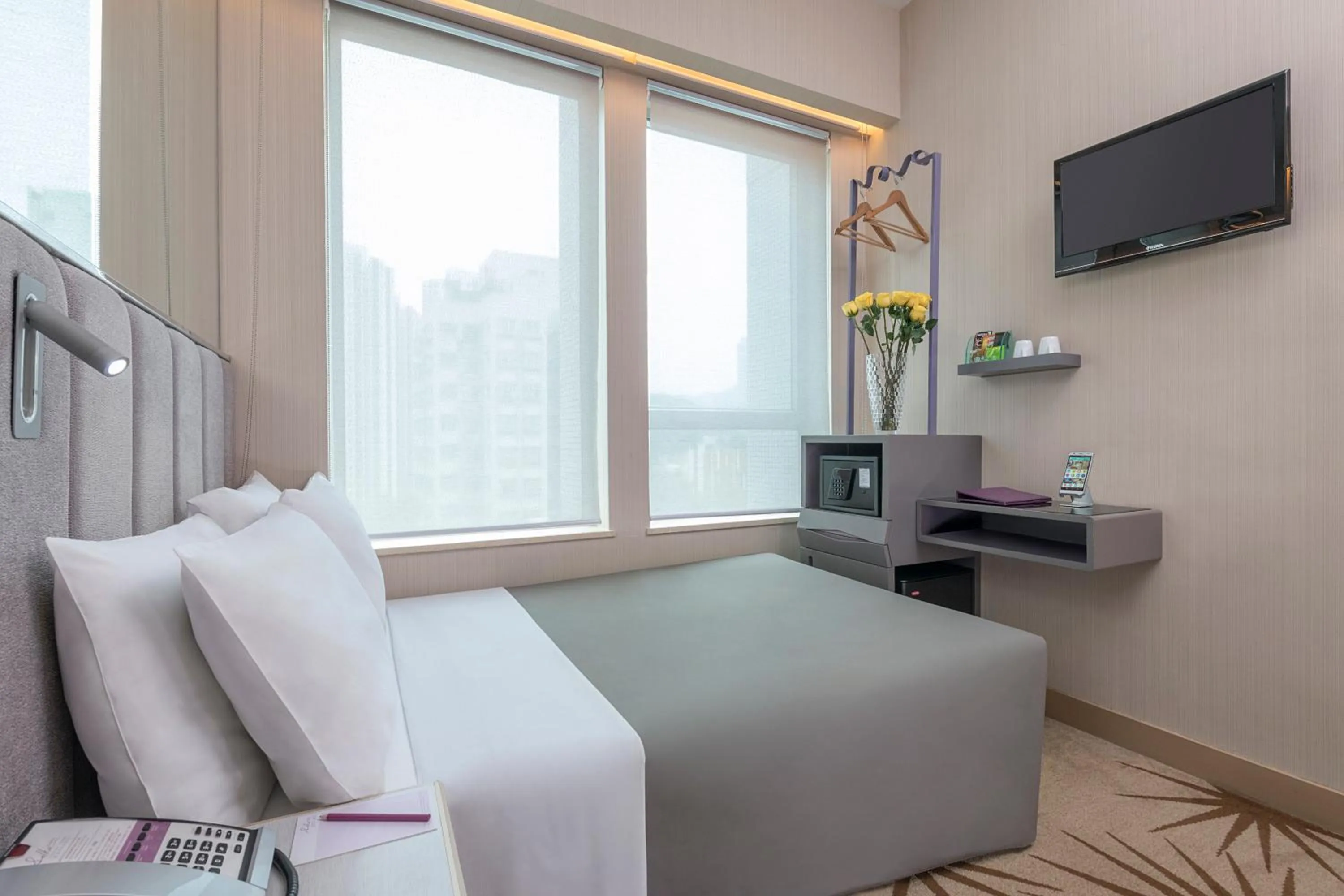 Bed in Silka Far East Hotel