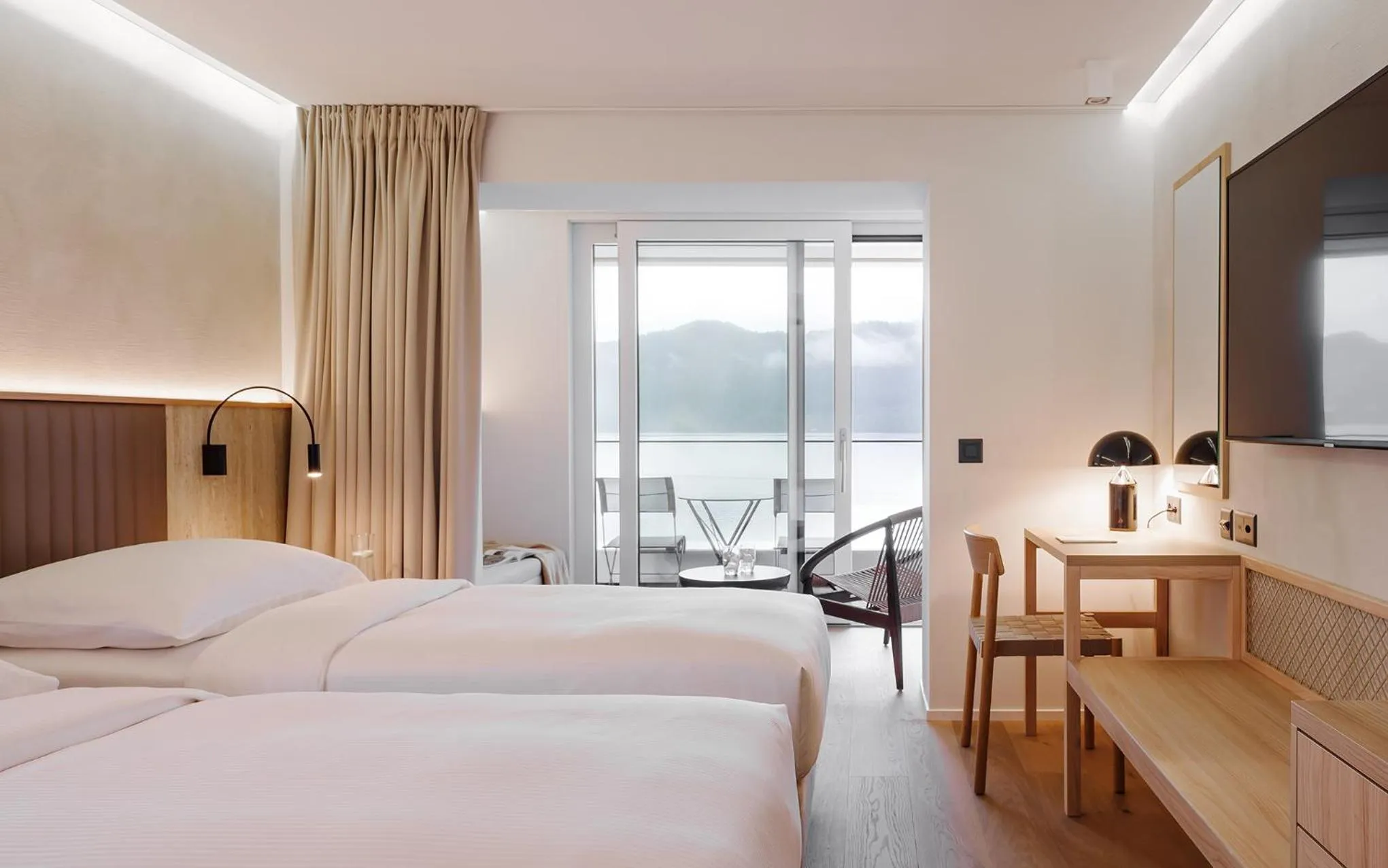 Superior Double Room with Lake View in Campus Hotel Hertenstein