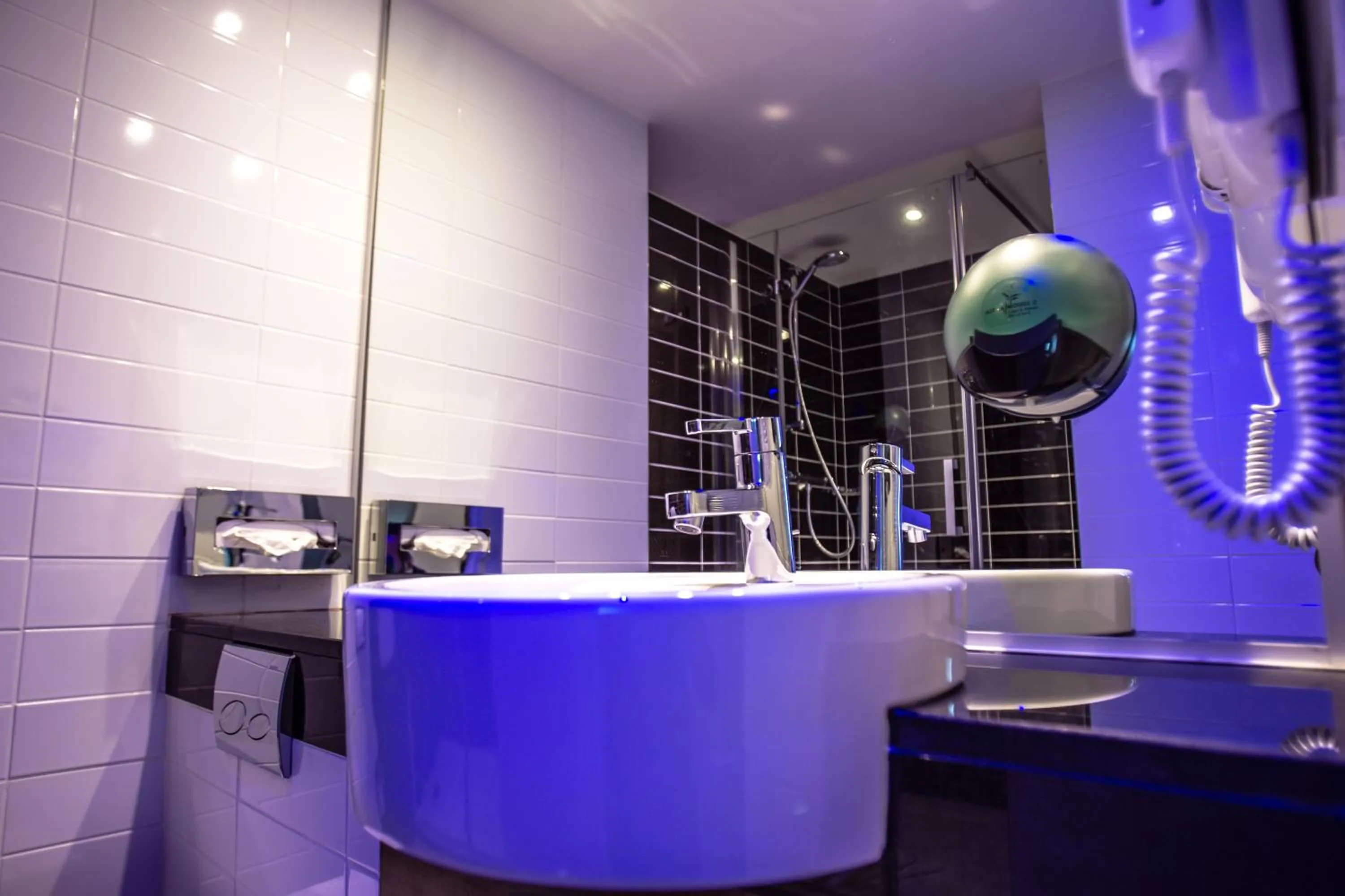 Bathroom in Holiday Inn Express Dijon by IHG