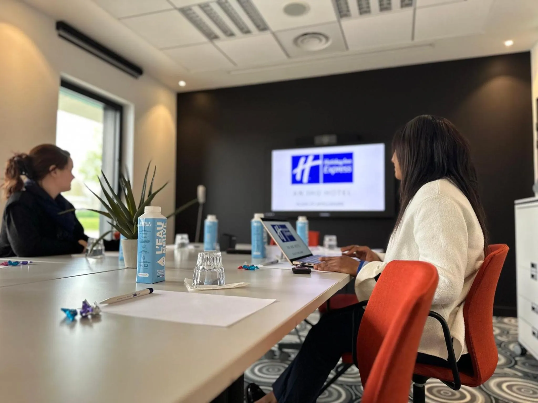 Meeting/conference room in Holiday Inn Express Dijon by IHG