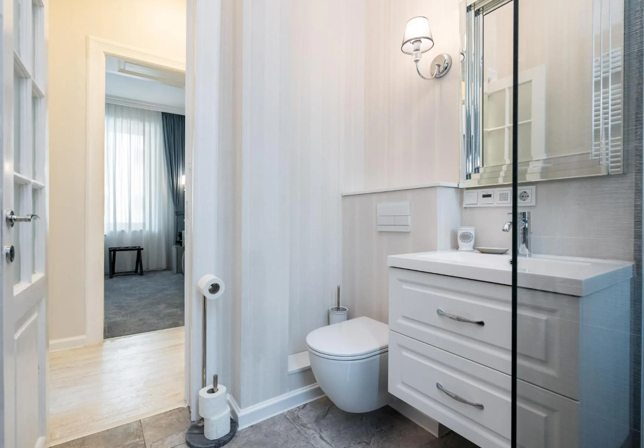 Shower in HIGHLINE DOWNTOWN ApartHotel OLDTOWN UNIRII SQUARE