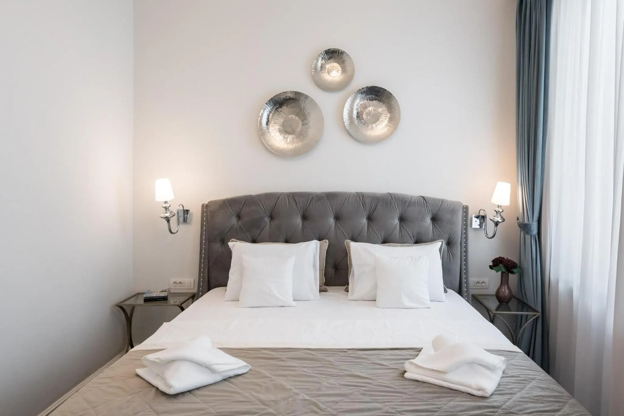 Photo of the whole room, Bed in HIGHLINE DOWNTOWN ApartHotel OLDTOWN UNIRII SQUARE