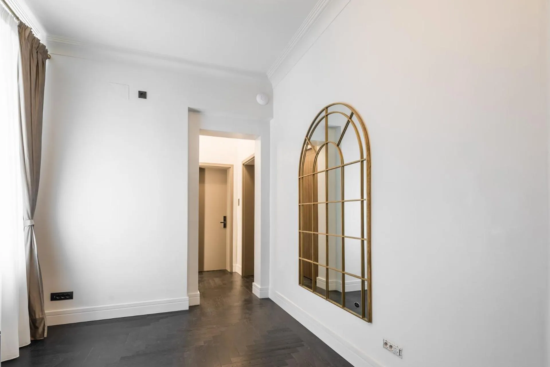 Property building in HIGHLINE DOWNTOWN ApartHotel OLDTOWN UNIRII SQUARE