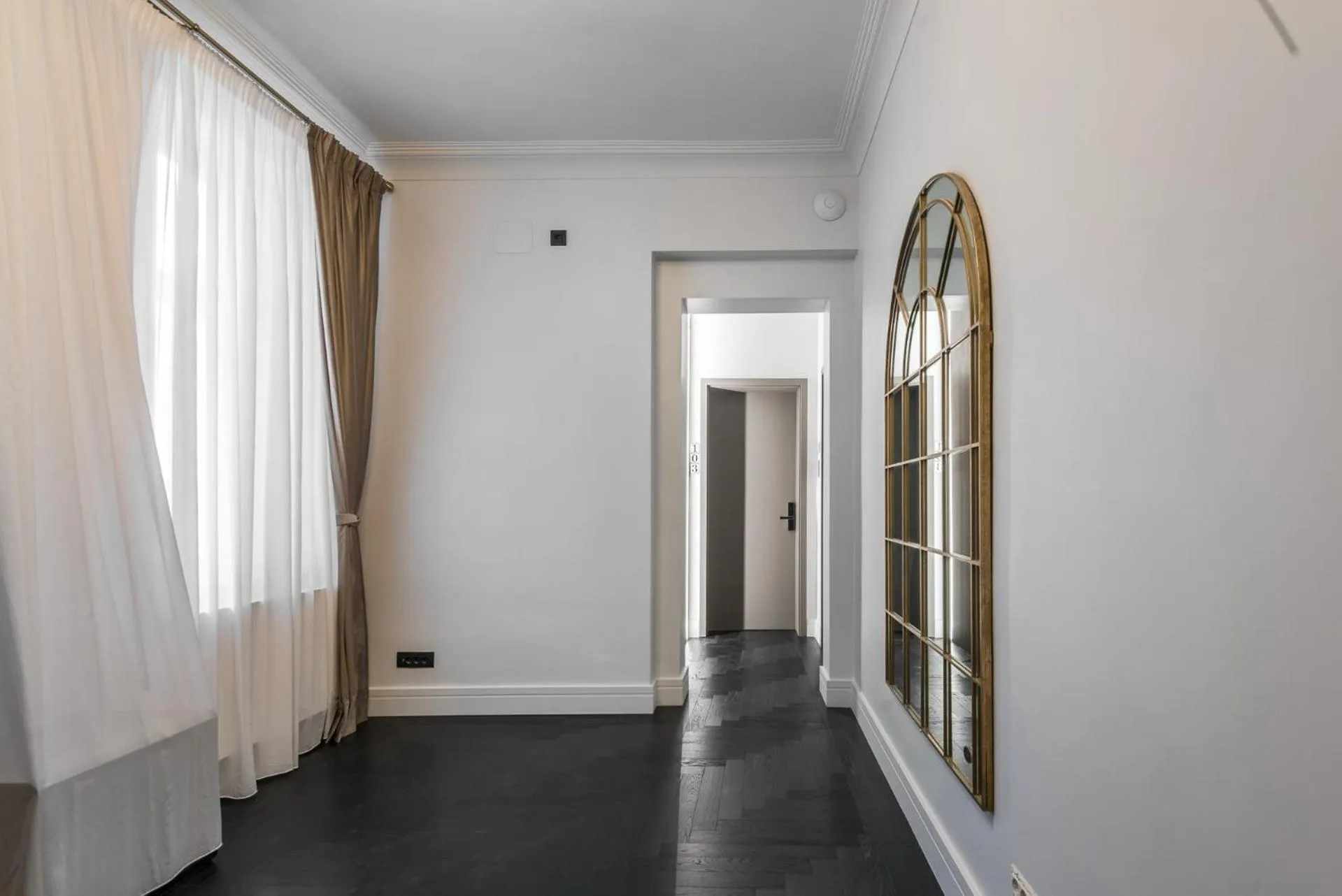 Text overlay in HIGHLINE DOWNTOWN ApartHotel OLDTOWN UNIRII SQUARE