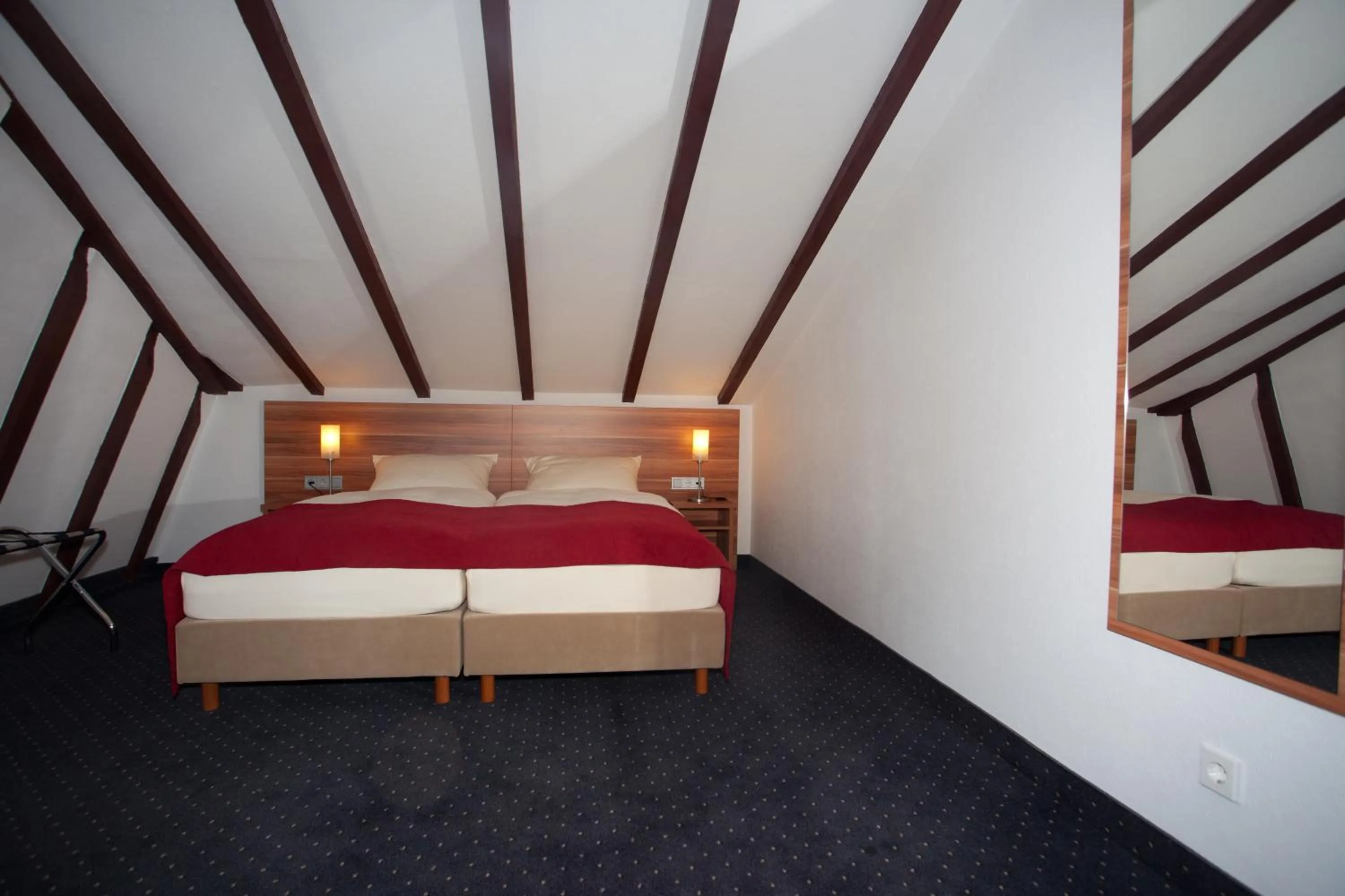 Bedroom, Bed in Hotel Knaus am Hafen