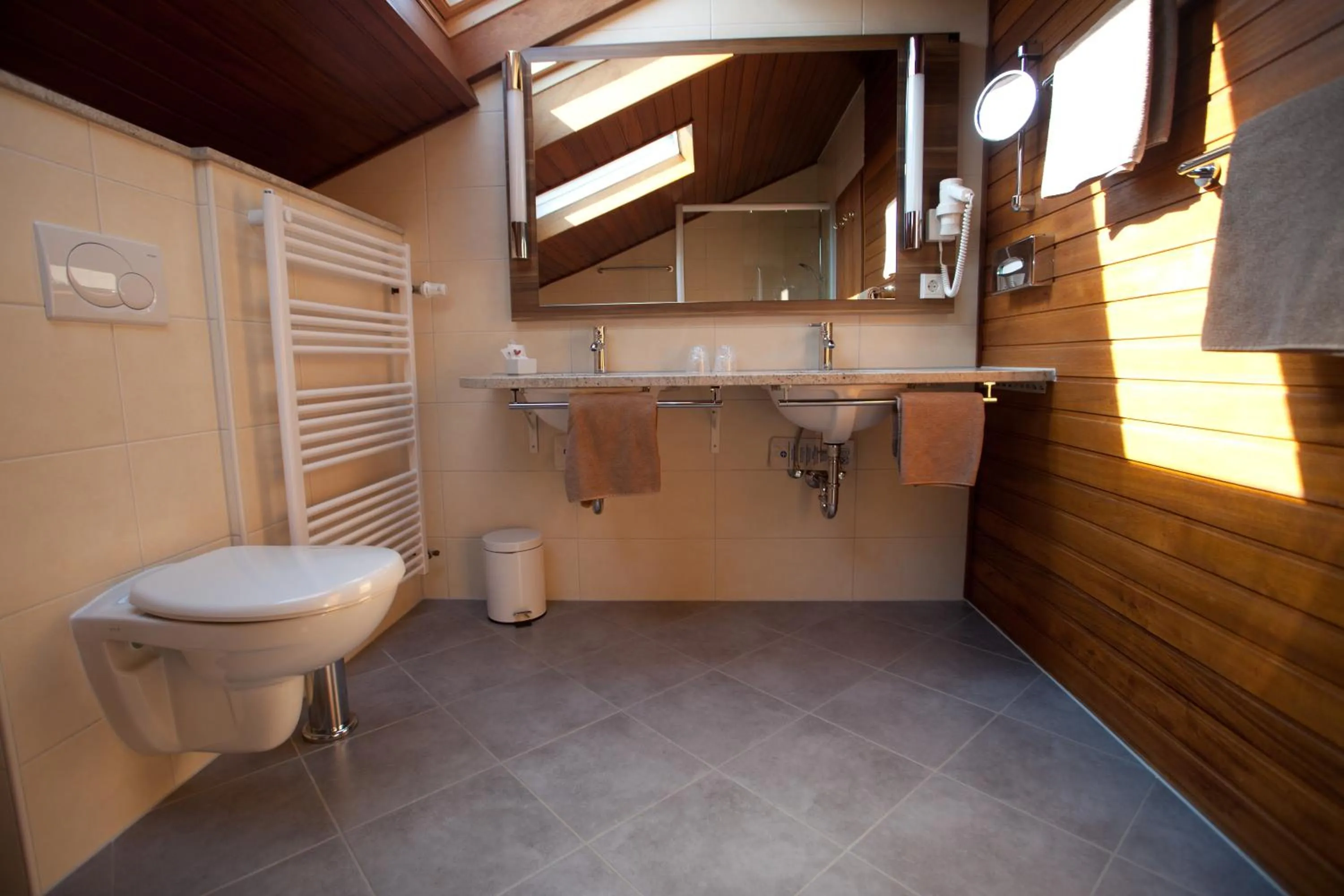 Bathroom in Hotel Knaus am Hafen