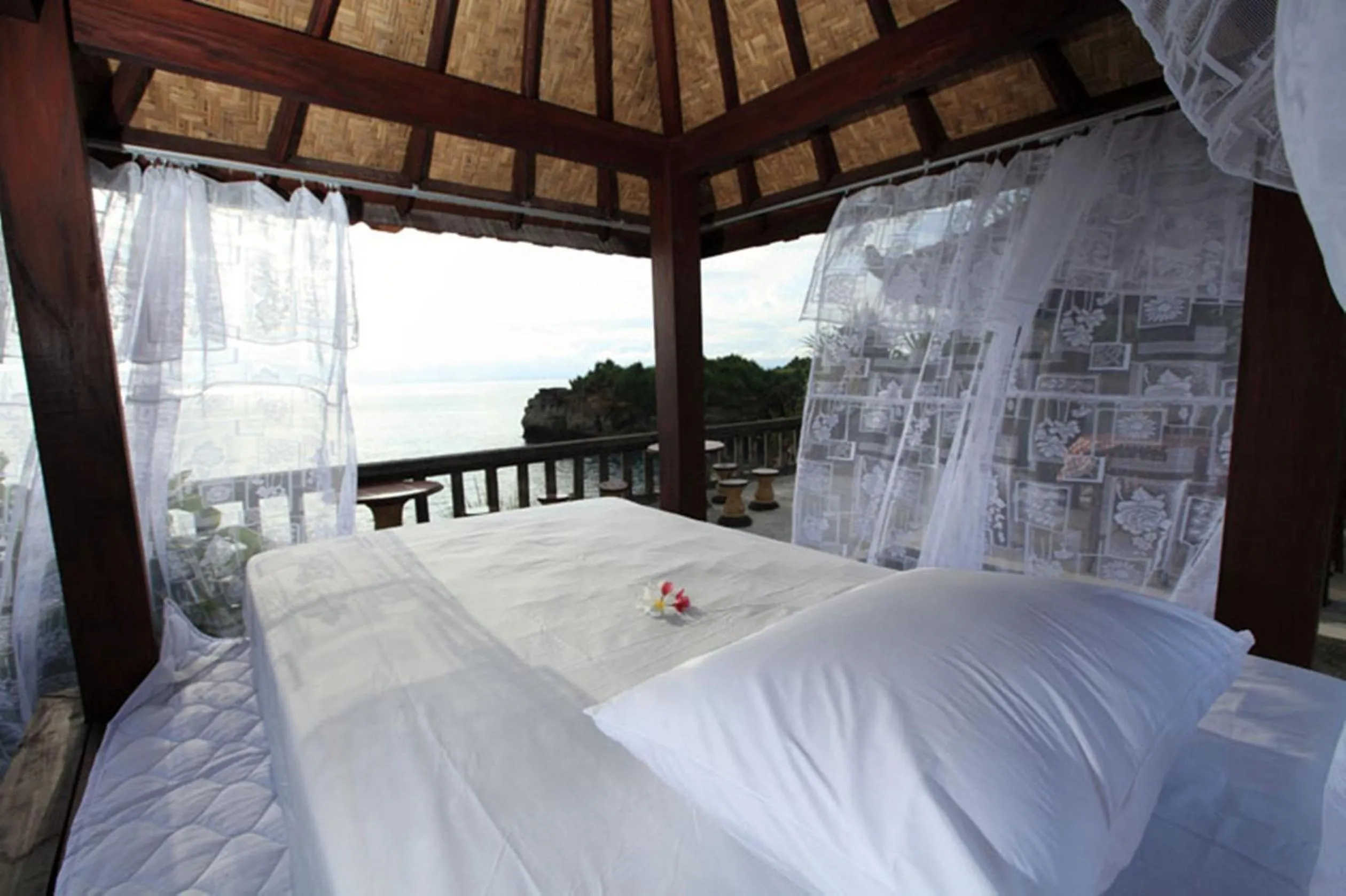 Patio, Bed in Dodol Lembongan Cliff Sunset