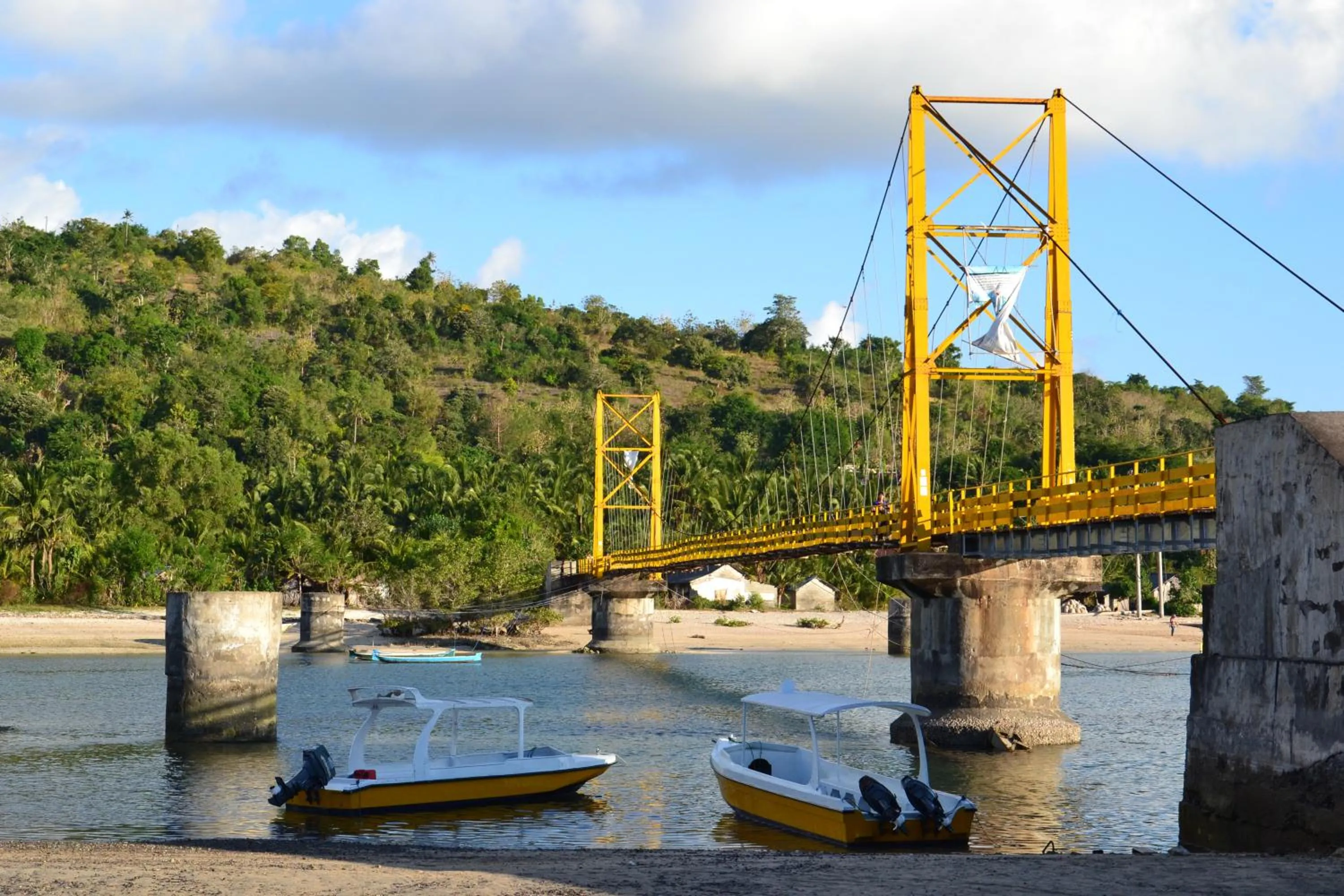 Nearby landmark in Dodol Lembongan Cliff Sunset
