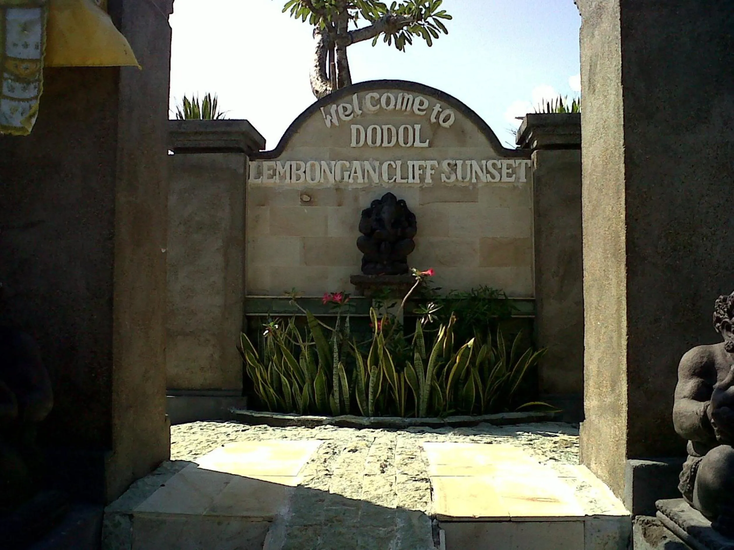 Facade/entrance in Dodol Lembongan Cliff Sunset
