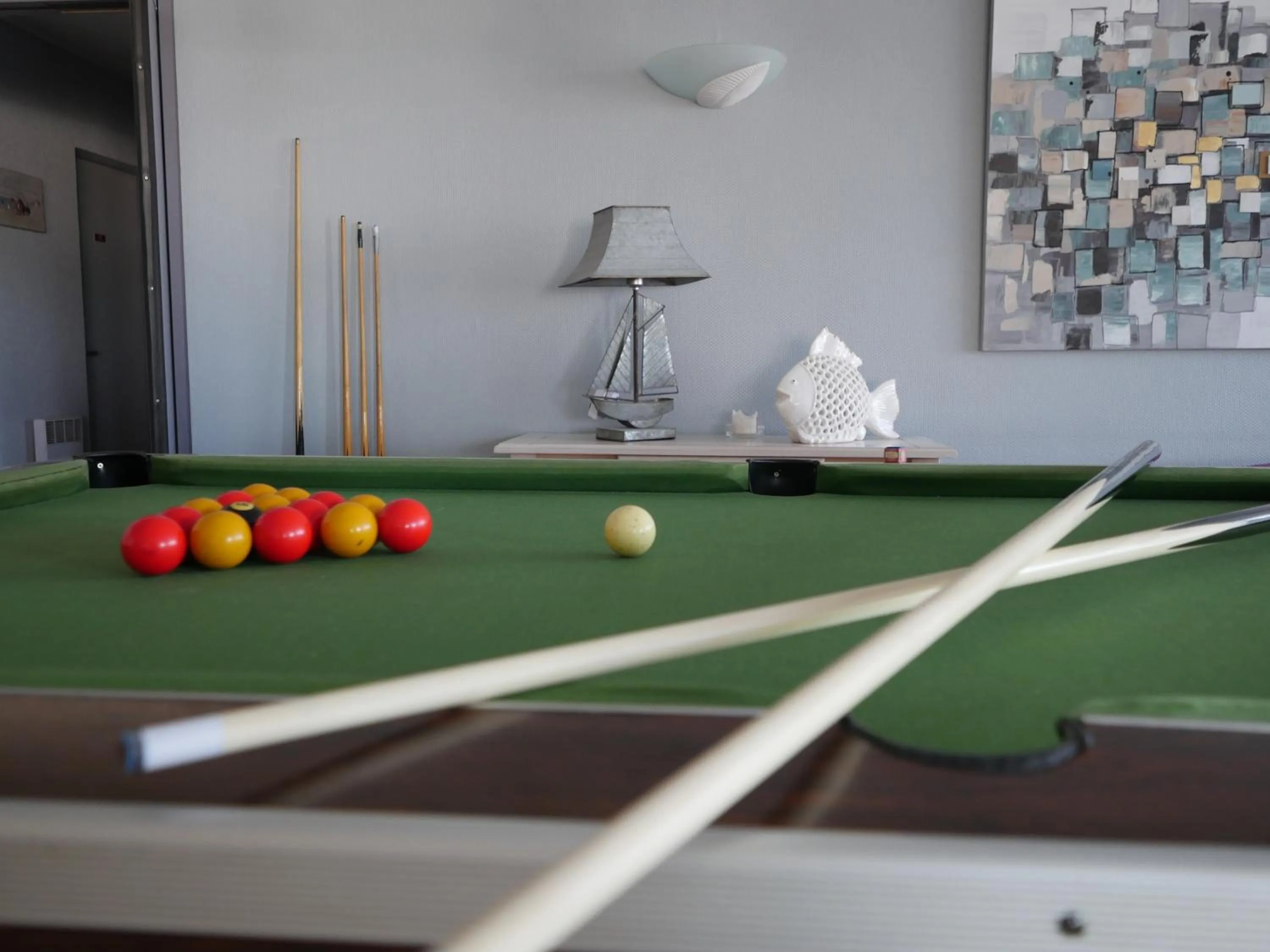 Billiard in Hôtel des Dunes Noirmoutier