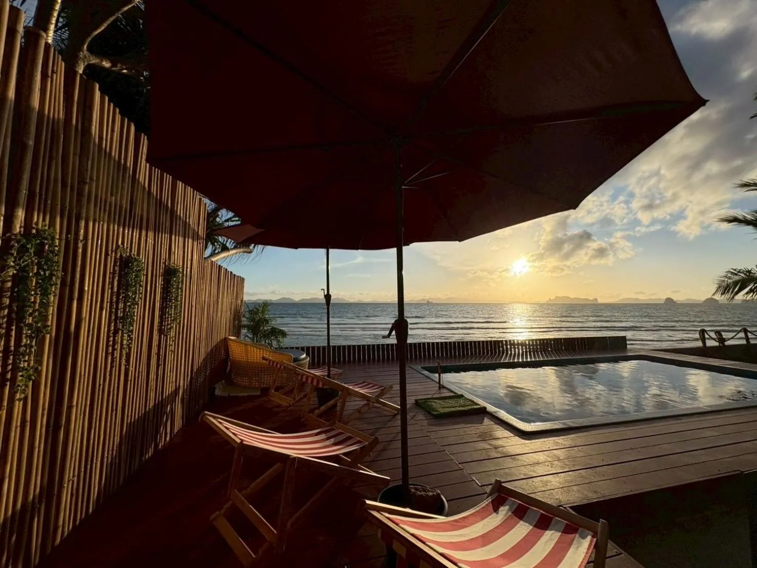 Swimming pool in Bliss Resort Krabi