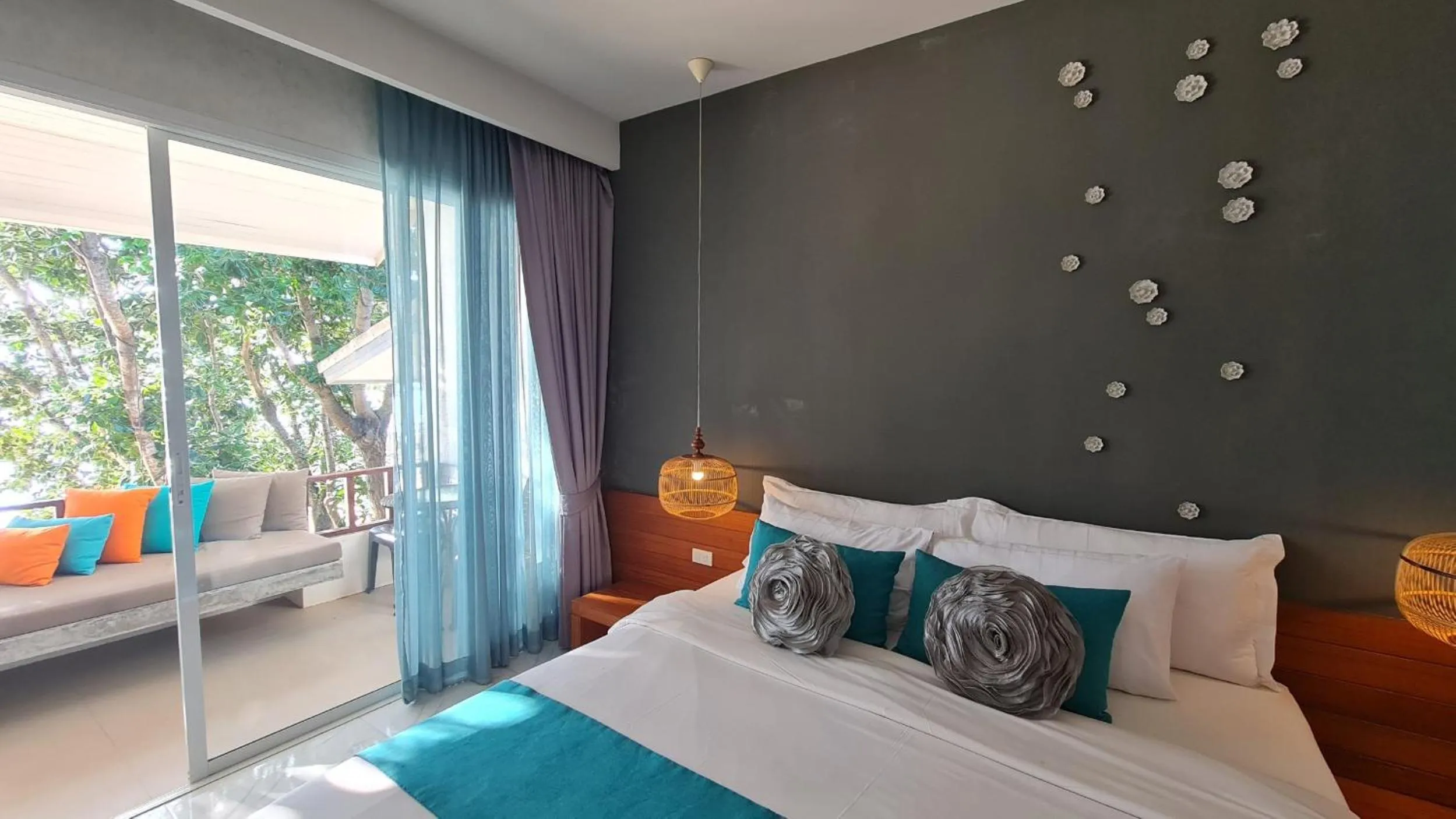 Bedroom, Bed in Bliss Resort Krabi