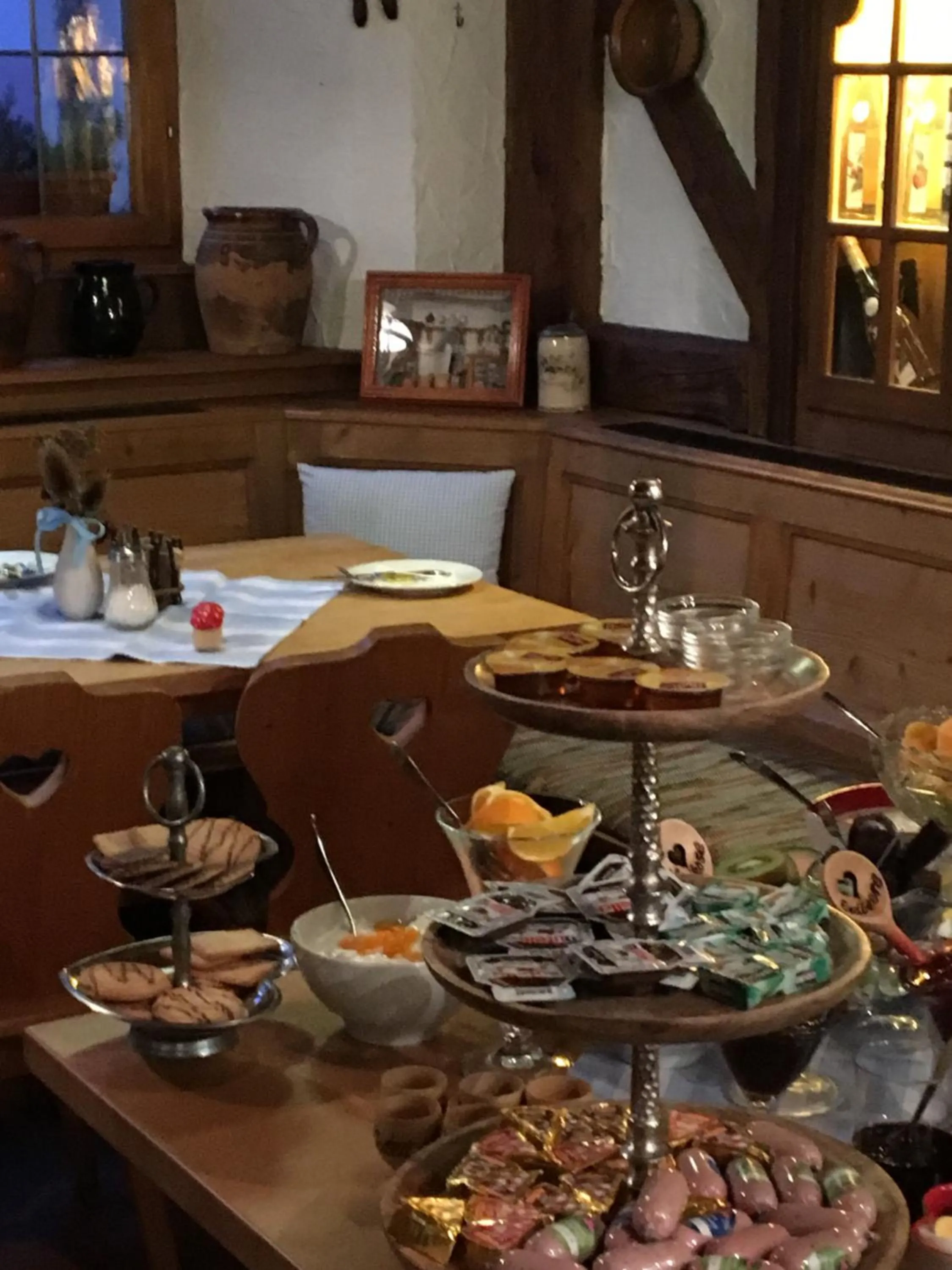 Food and drinks in Gästehaus Alter Keller