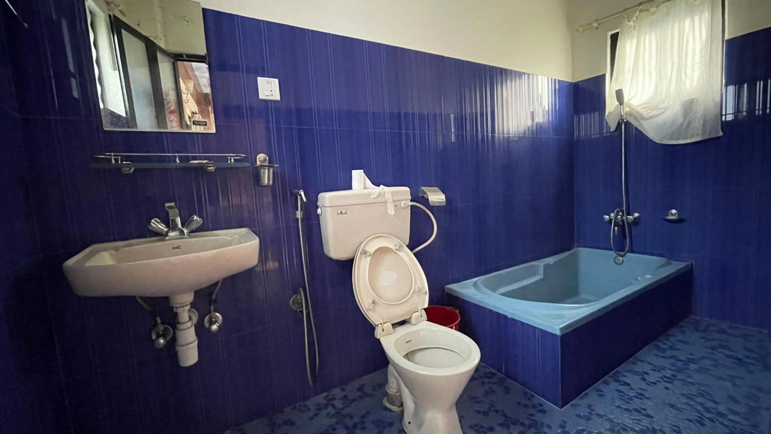 Shower in Hotel Hakoniwa