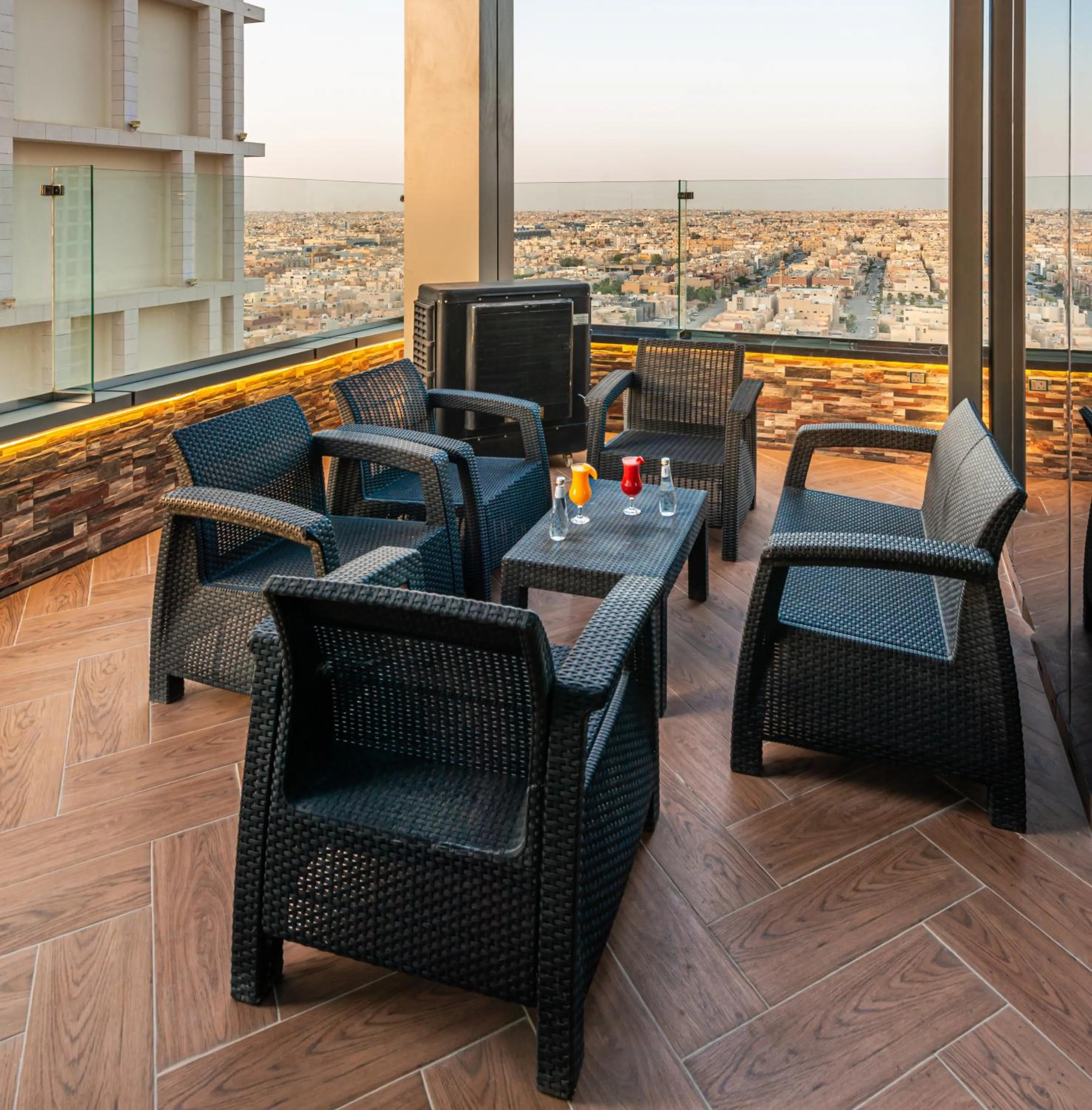 Crown Rose Al Sahafa Hotel