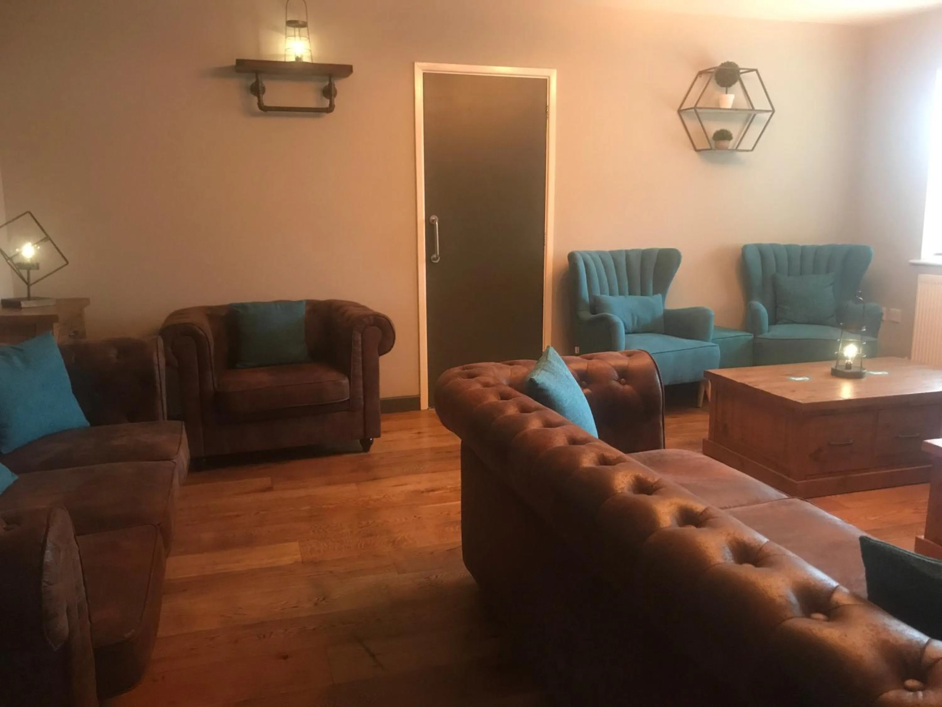 Lounge or bar in The Reubens