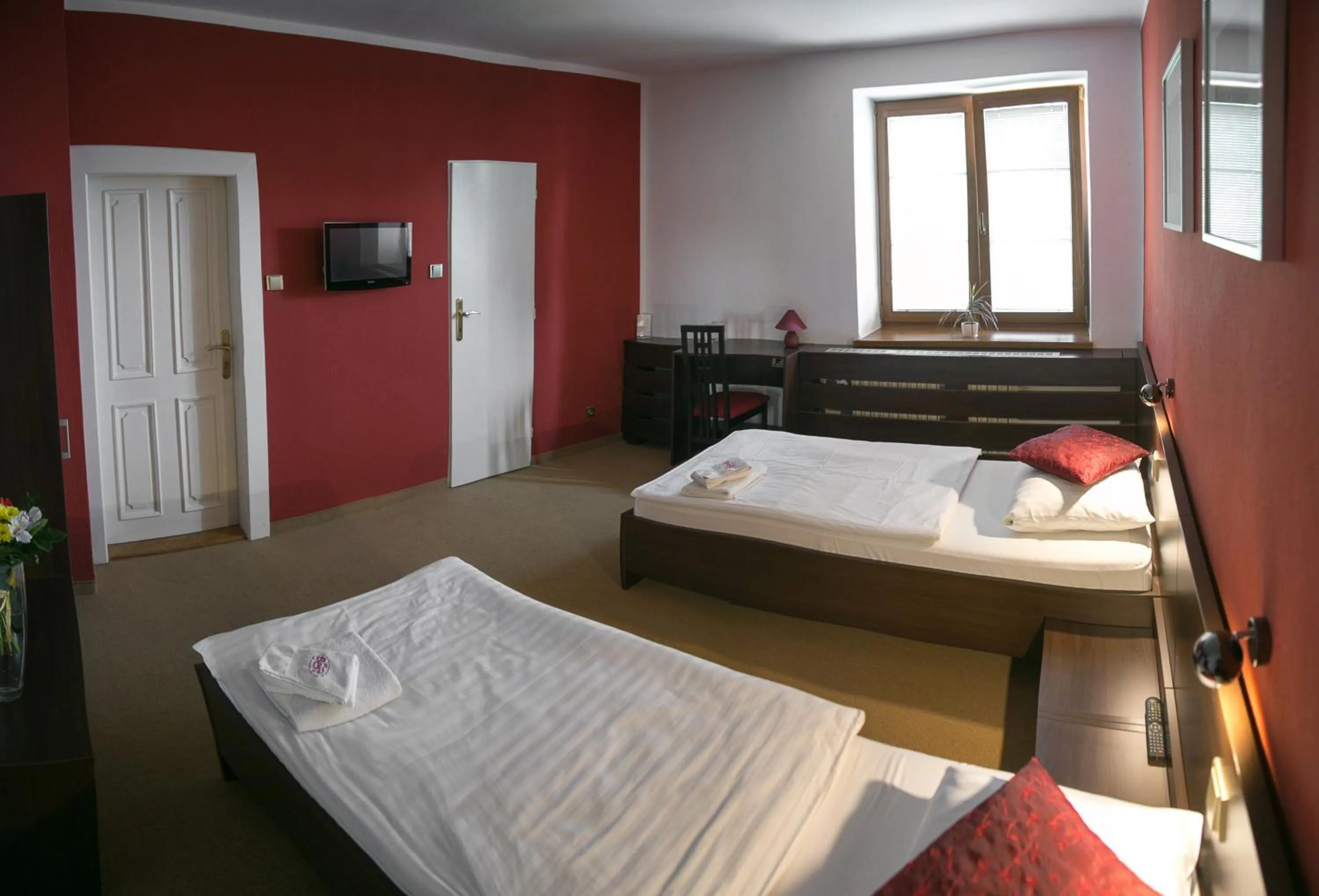 Bedroom, Bed in Hotel Best