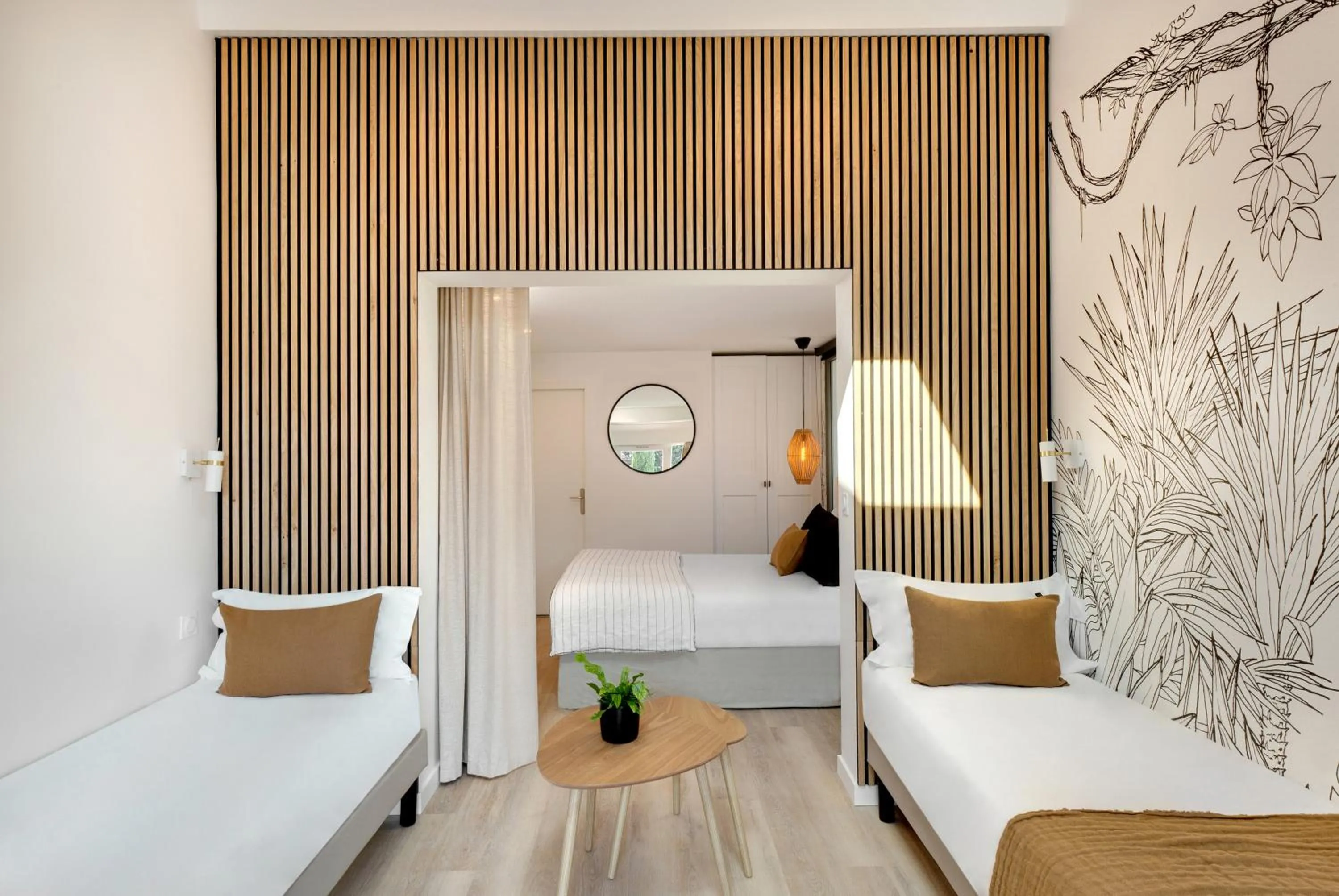 Photo of the whole room, Bed in Hôtel & Spa Les Mouettes