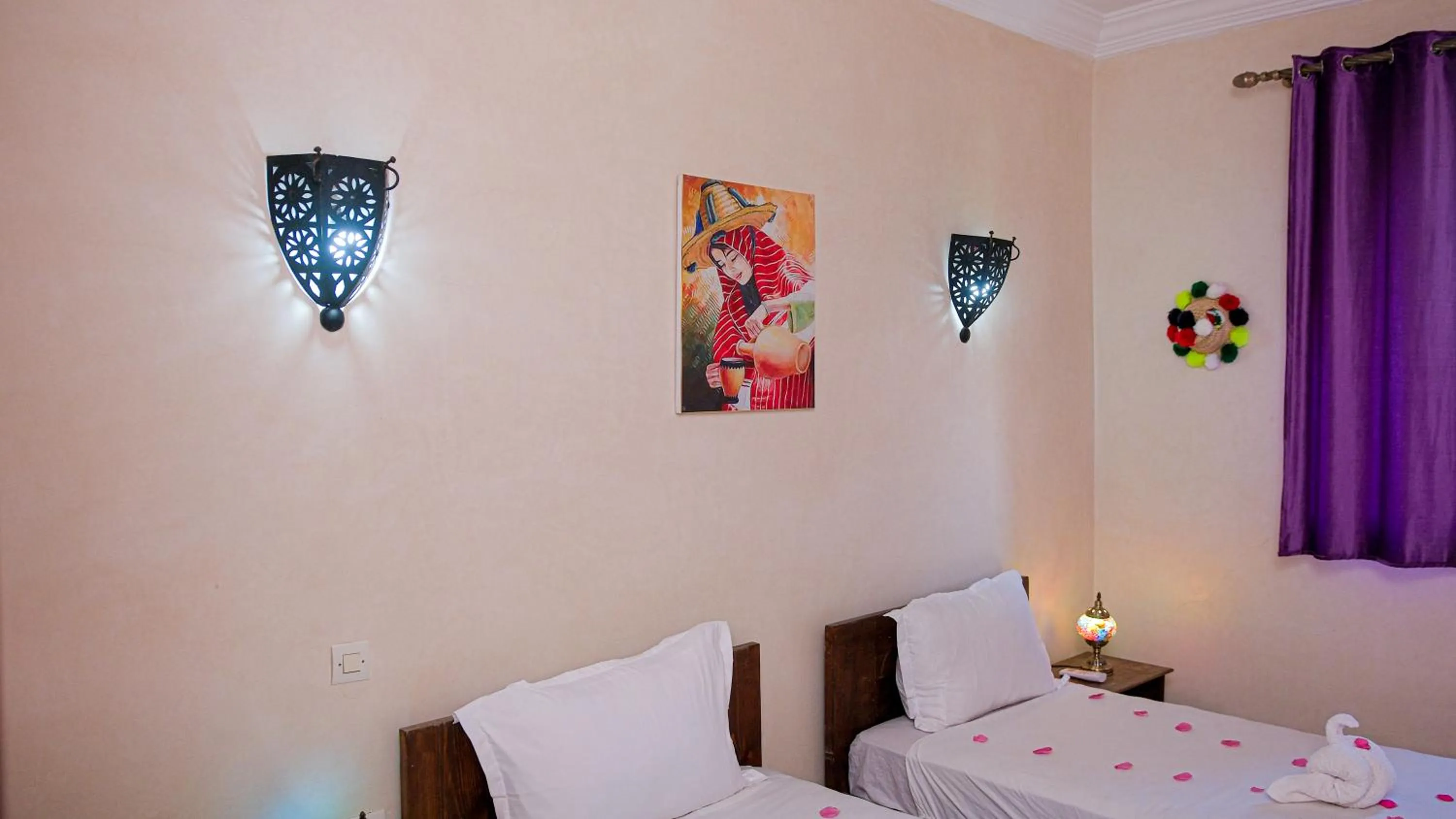 Bed in Les Jardins d Amizmiz 6 piscines