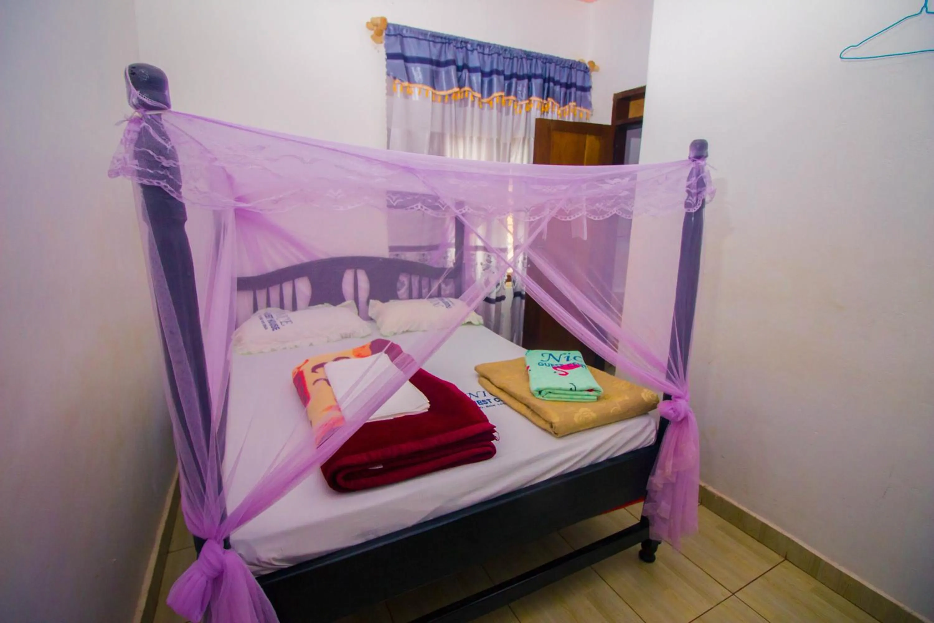 Photo of the whole room in Nice Guest House