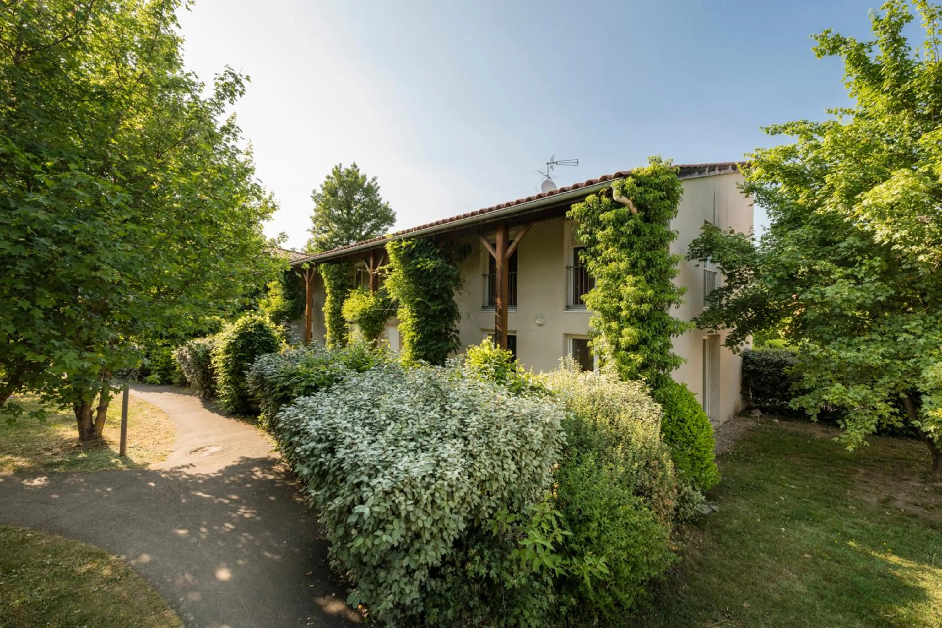 Property building in Garden & City Lyon - Marcy