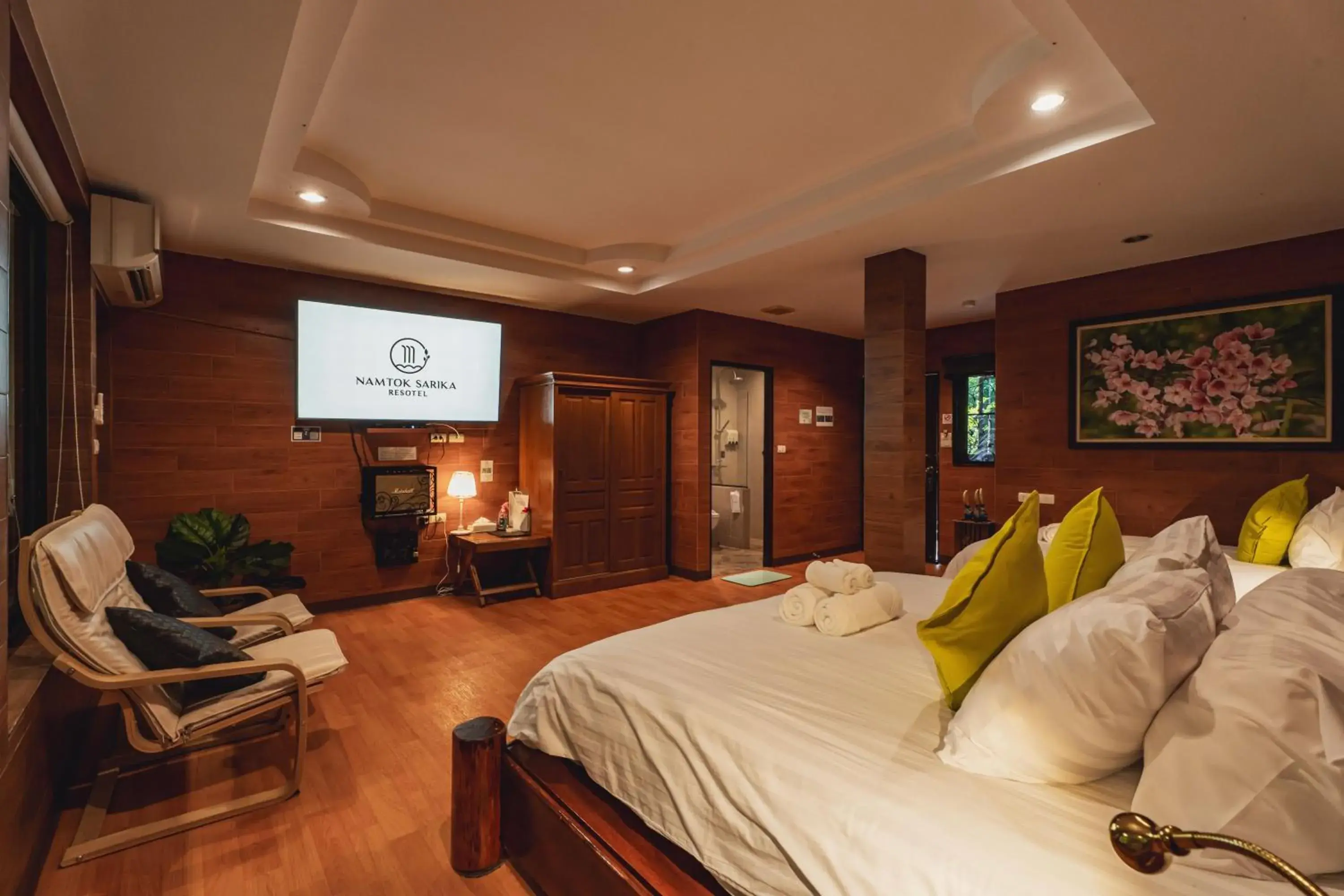 Comfort Triple Room in Namtok Sarika Resotel Comfort Triple Room in Namtok Sarika Resotel