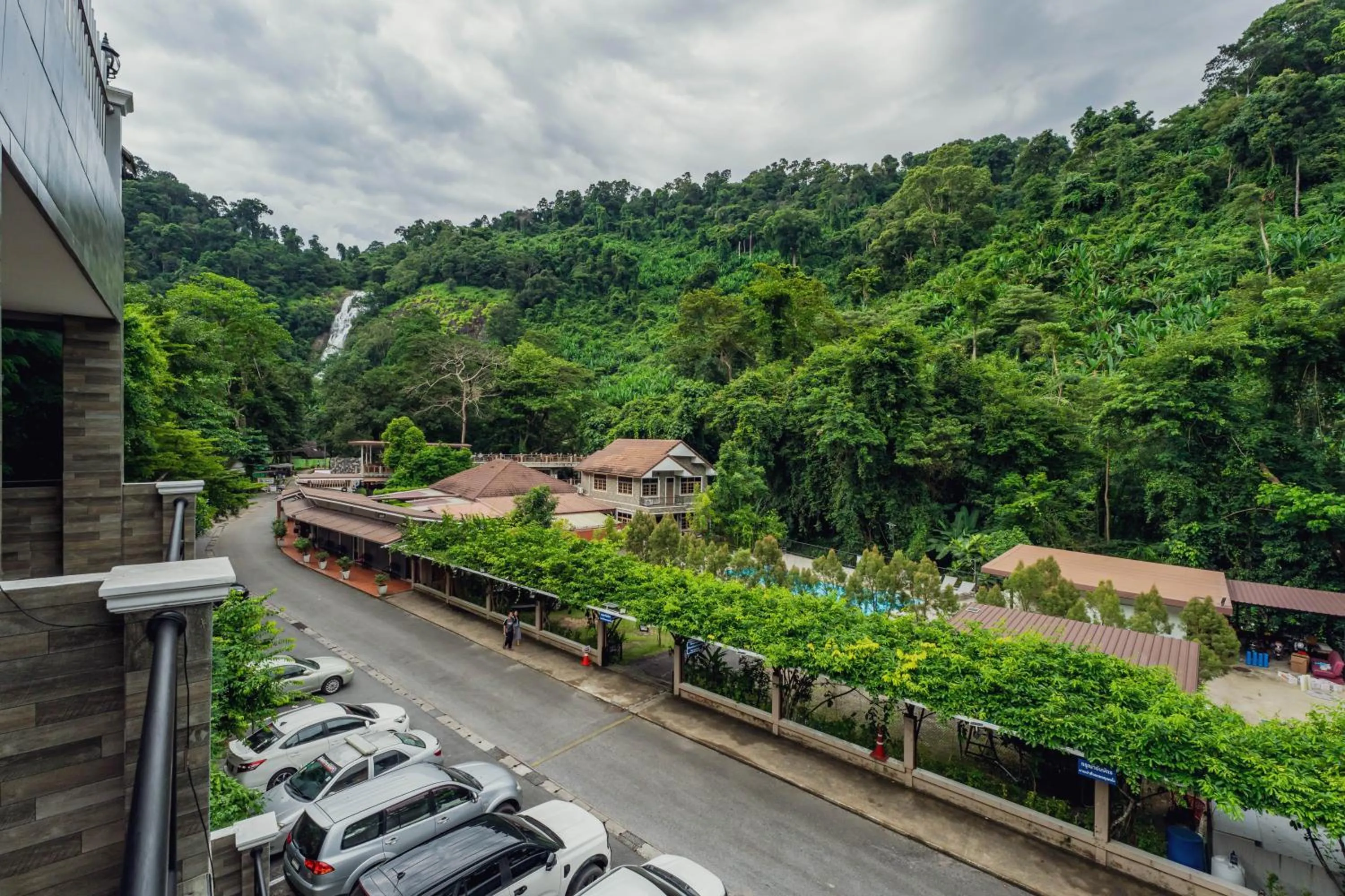 Property building in Namtok Sarika Resotel