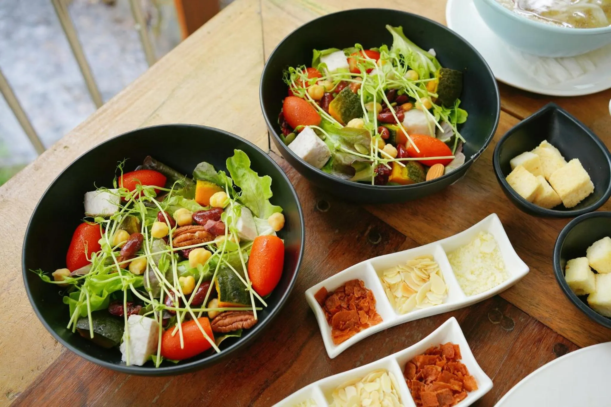 Food and drinks in Namtok Sarika Resotel