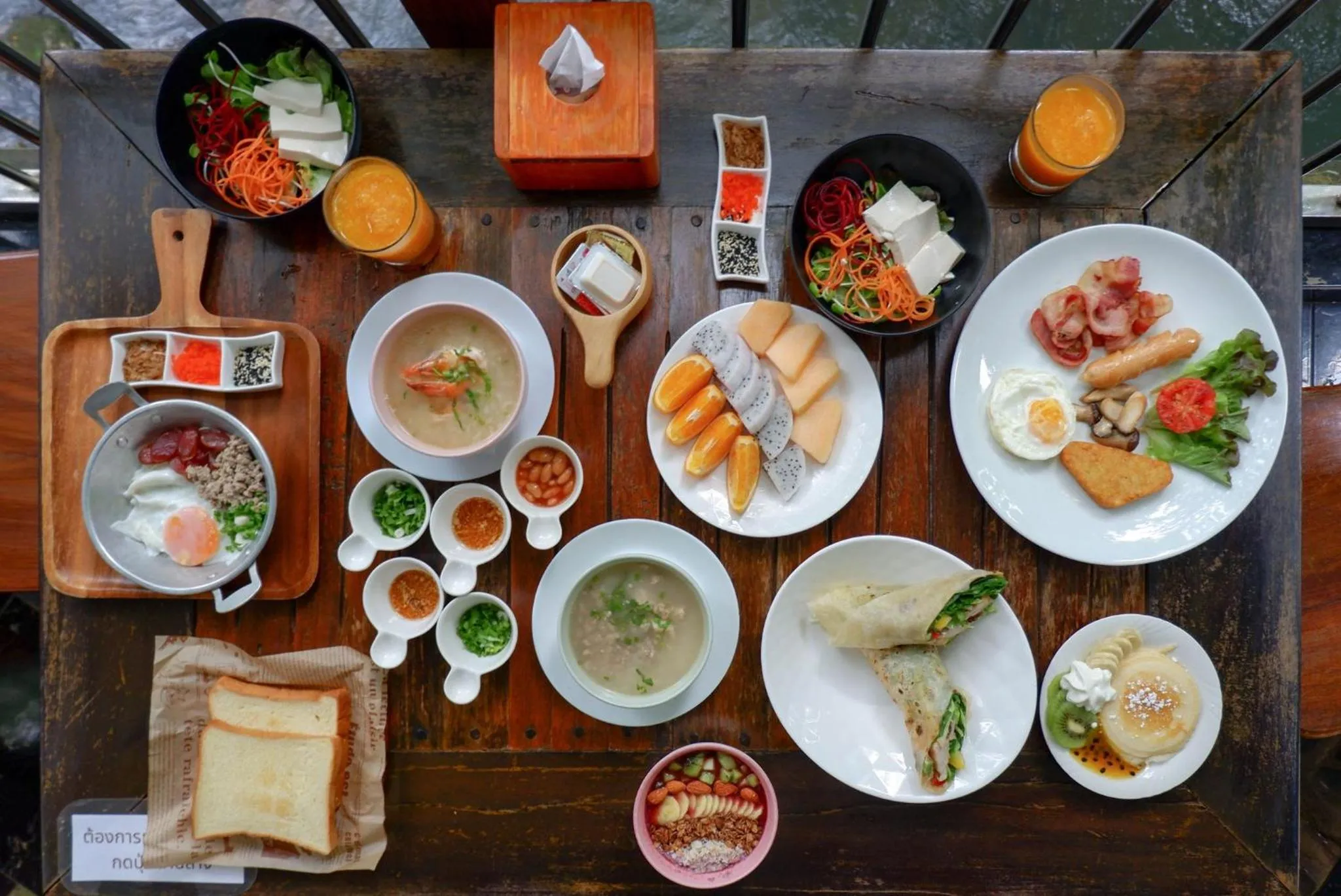 Food and drinks in Namtok Sarika Resotel