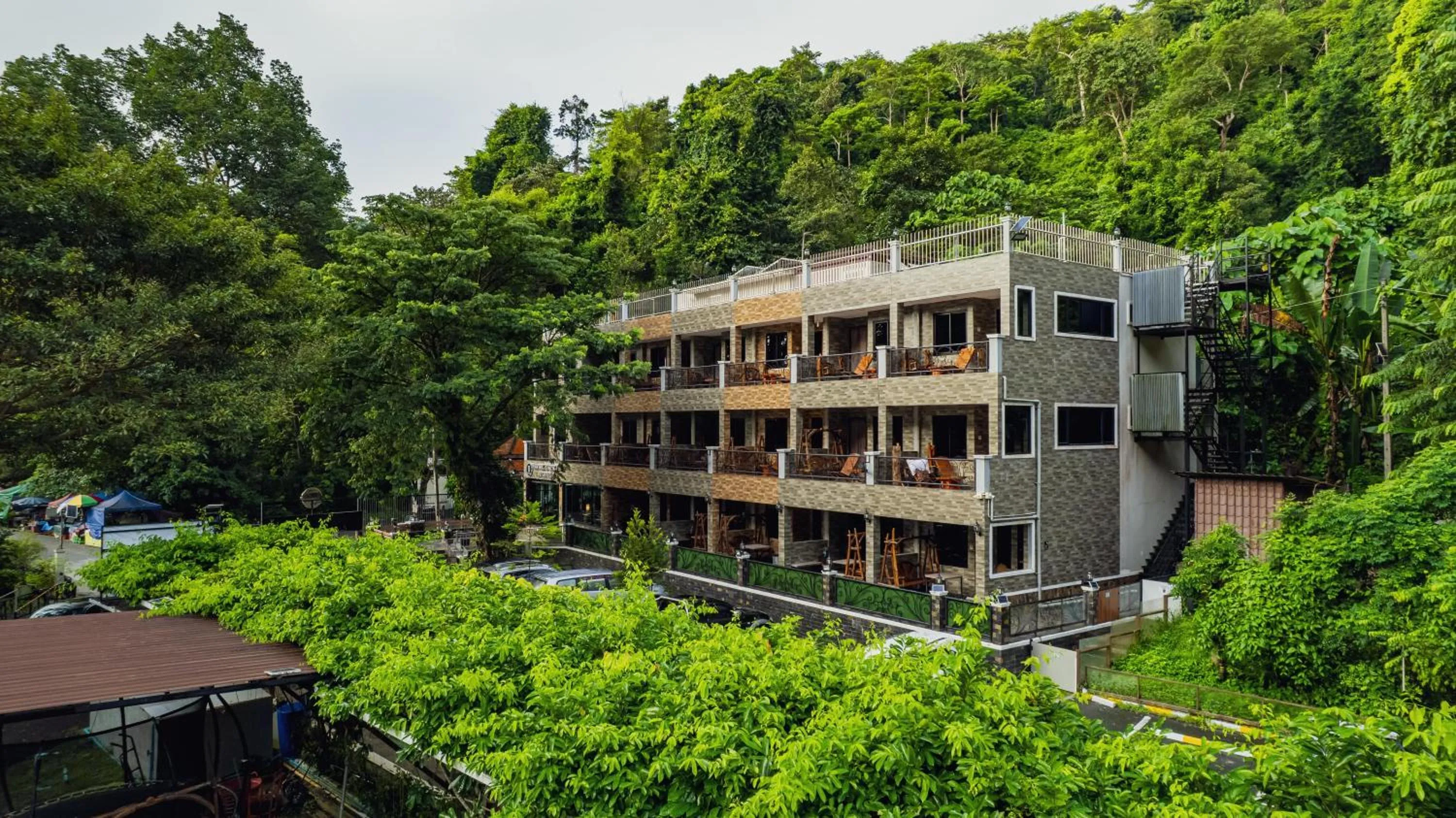 Property building in Namtok Sarika Resotel