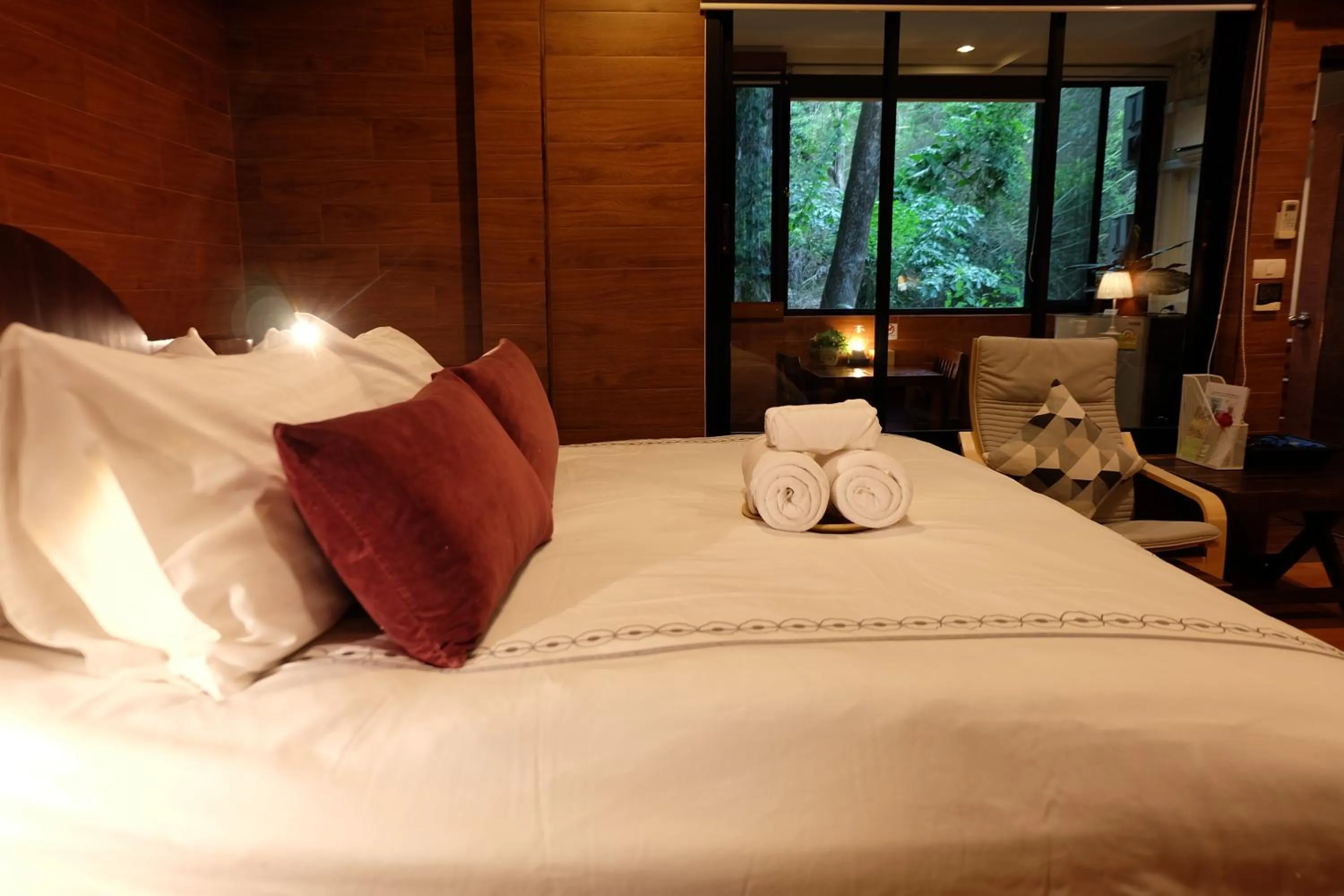 Bed in Namtok Sarika Resotel