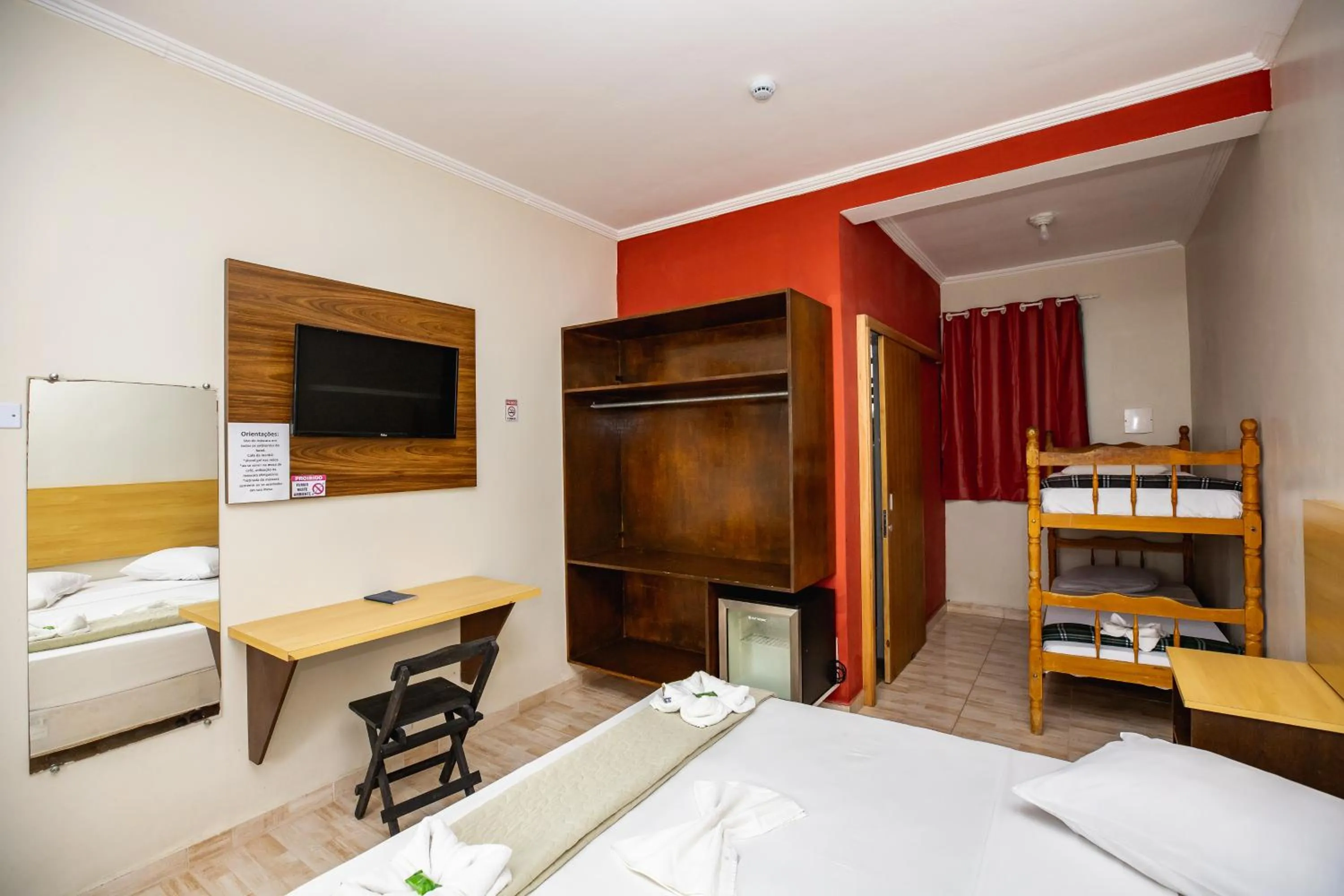 View (from property/room), Bed in Hotel Venice Ubatuba