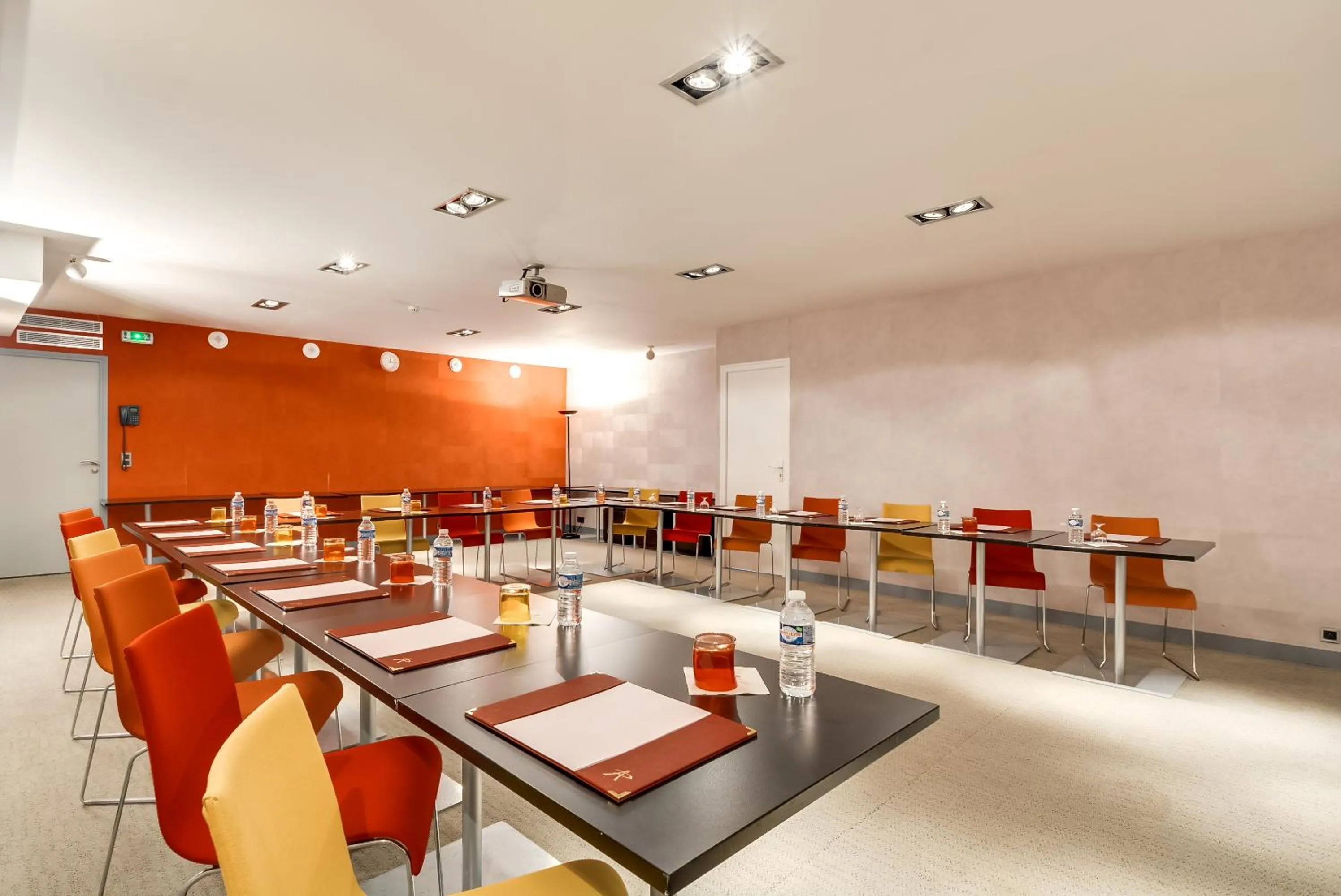 Meeting/conference room in Pavillon Nation