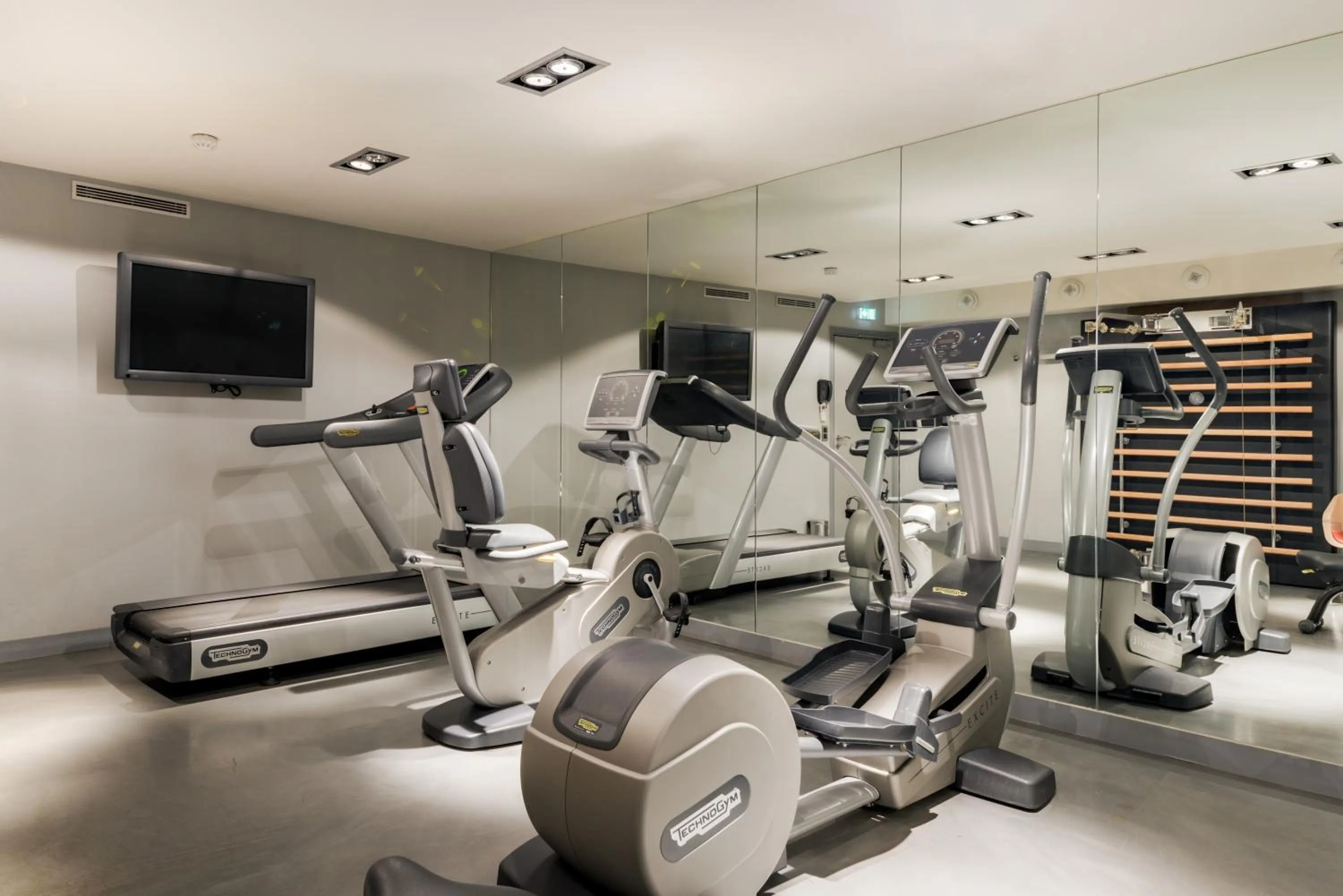 Fitness centre/facilities in Pavillon Nation