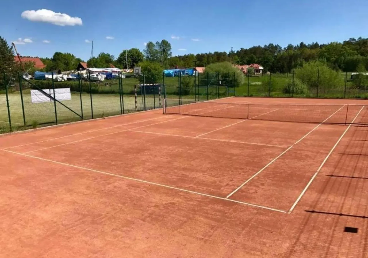 Tennis court in Hotel Mazurski Raj