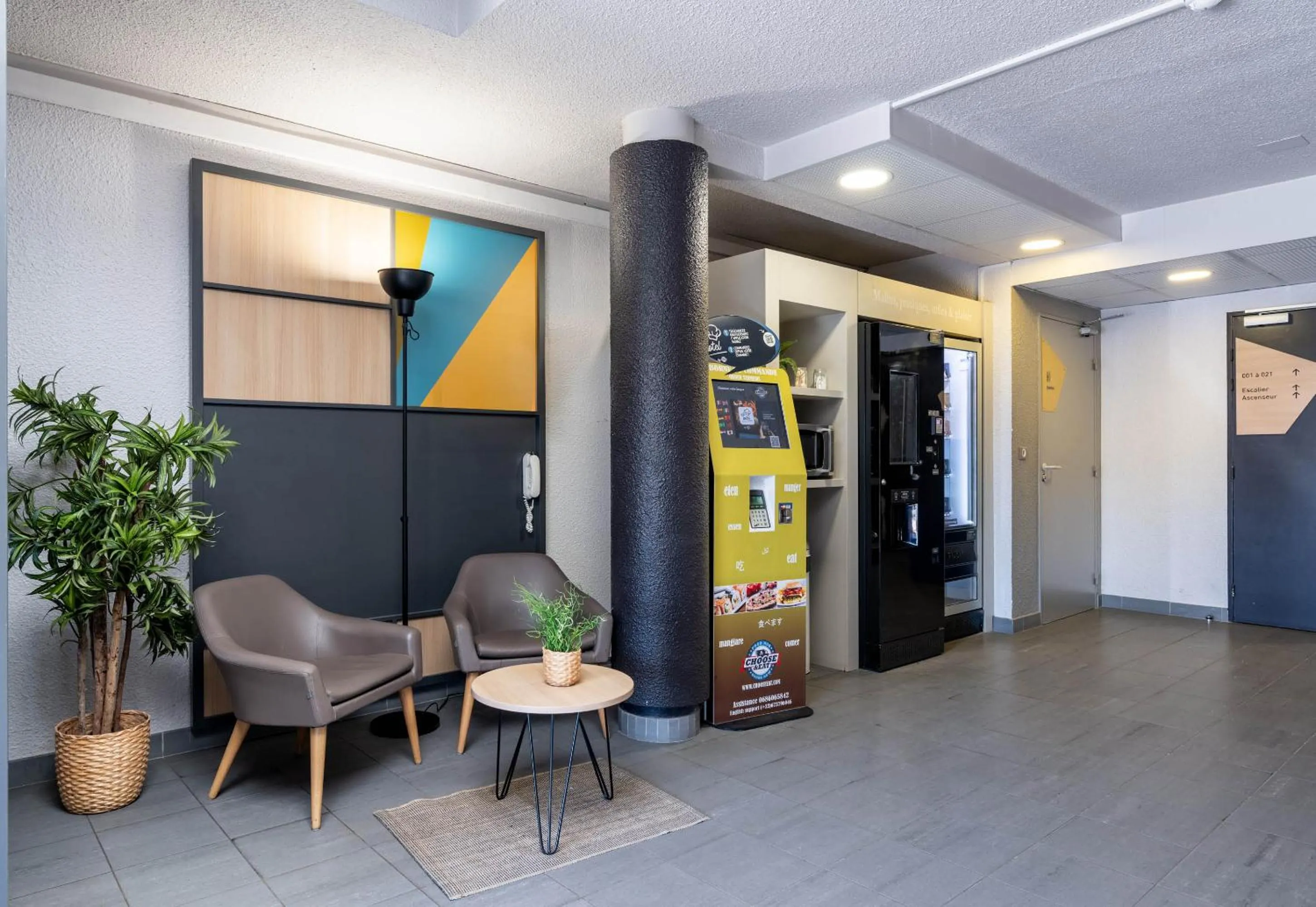 Lobby or reception in B&B HOTEL Lille Lezennes Grand Stade