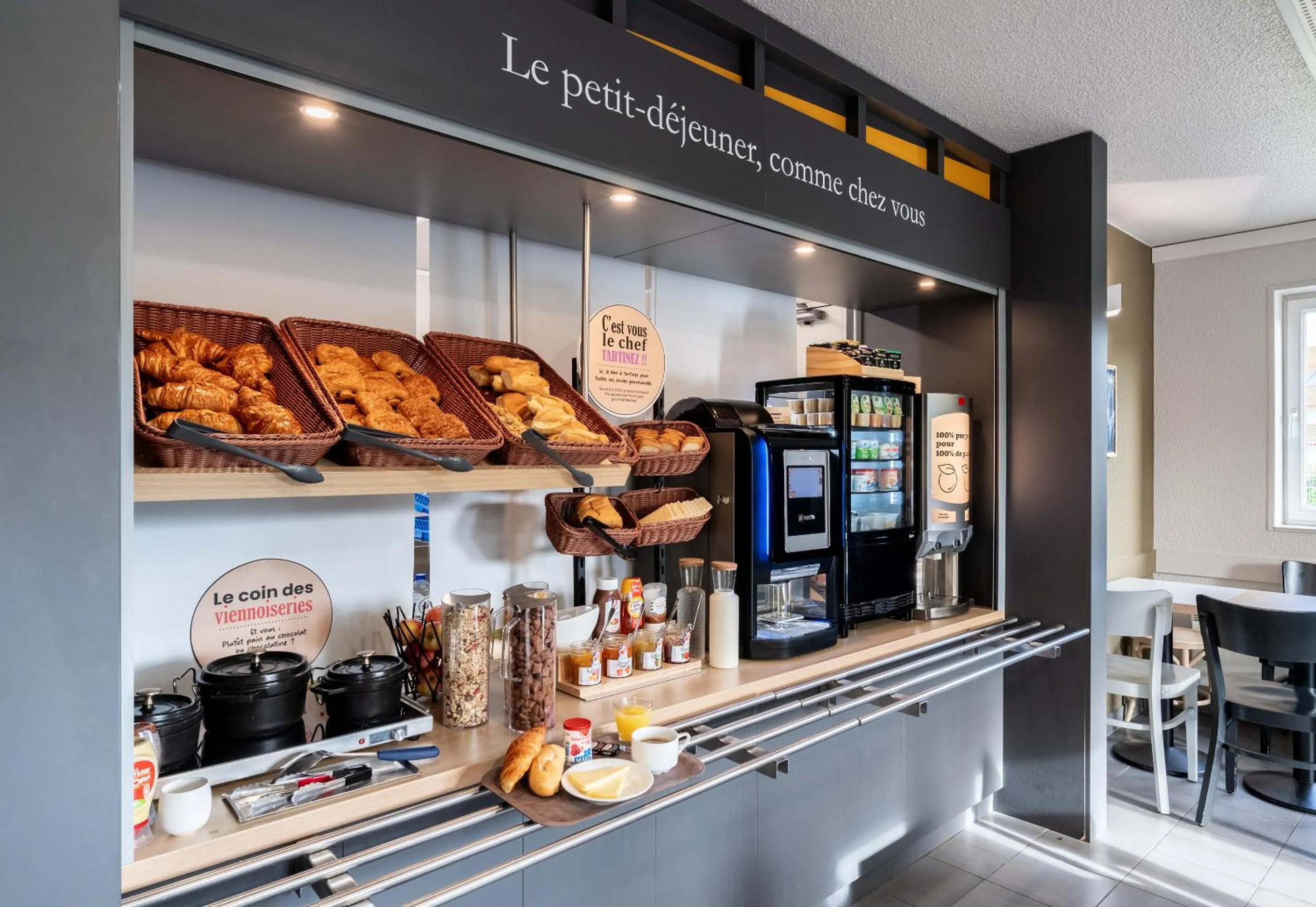 Breakfast in B&B HOTEL Lille Lezennes Grand Stade