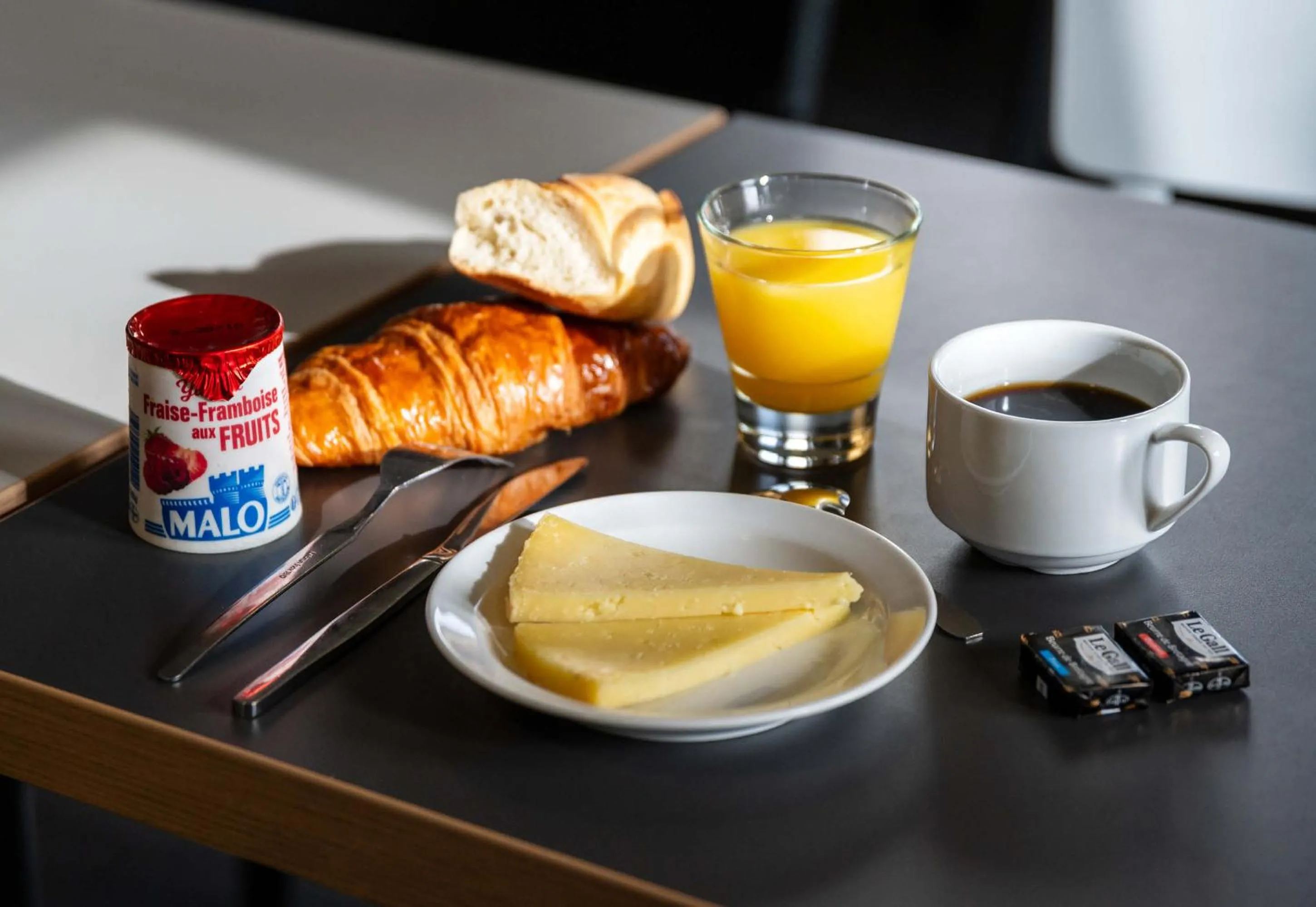 Breakfast in B&B HOTEL Lille Lezennes Grand Stade