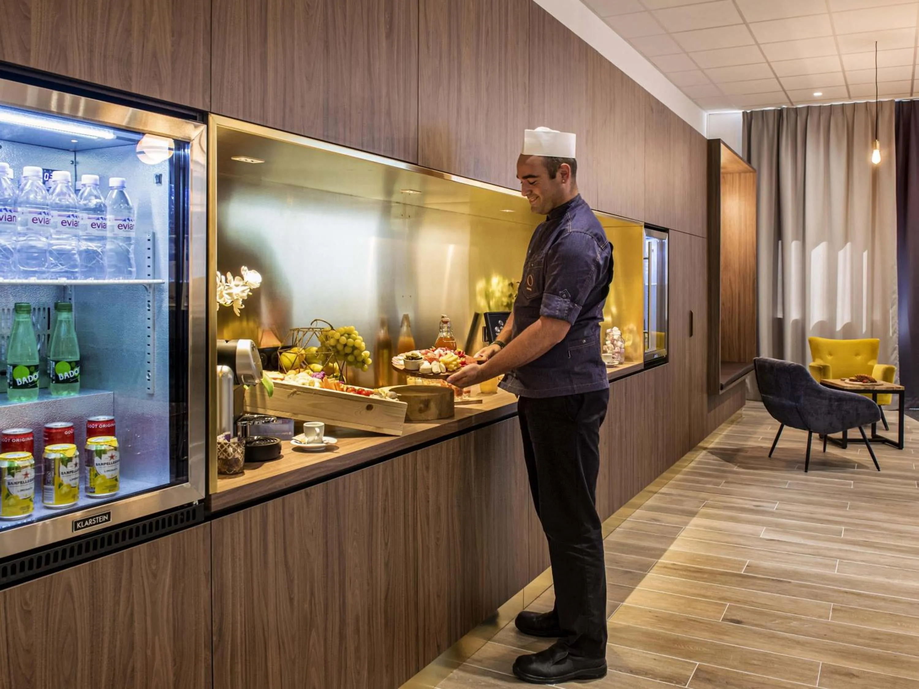 Breakfast in Mercure Paris Porte de Pantin