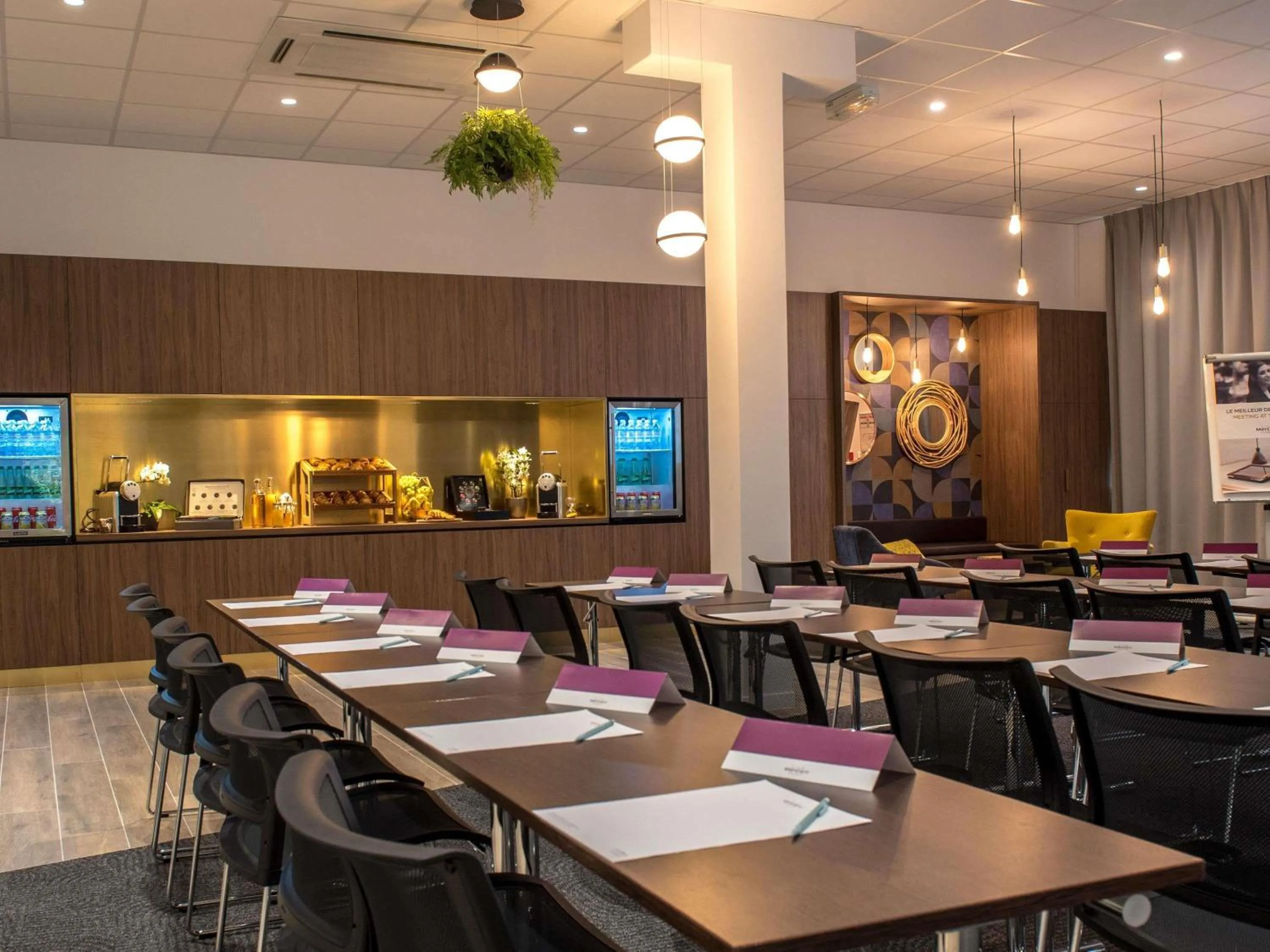 Meeting/conference room in Mercure Paris Porte de Pantin