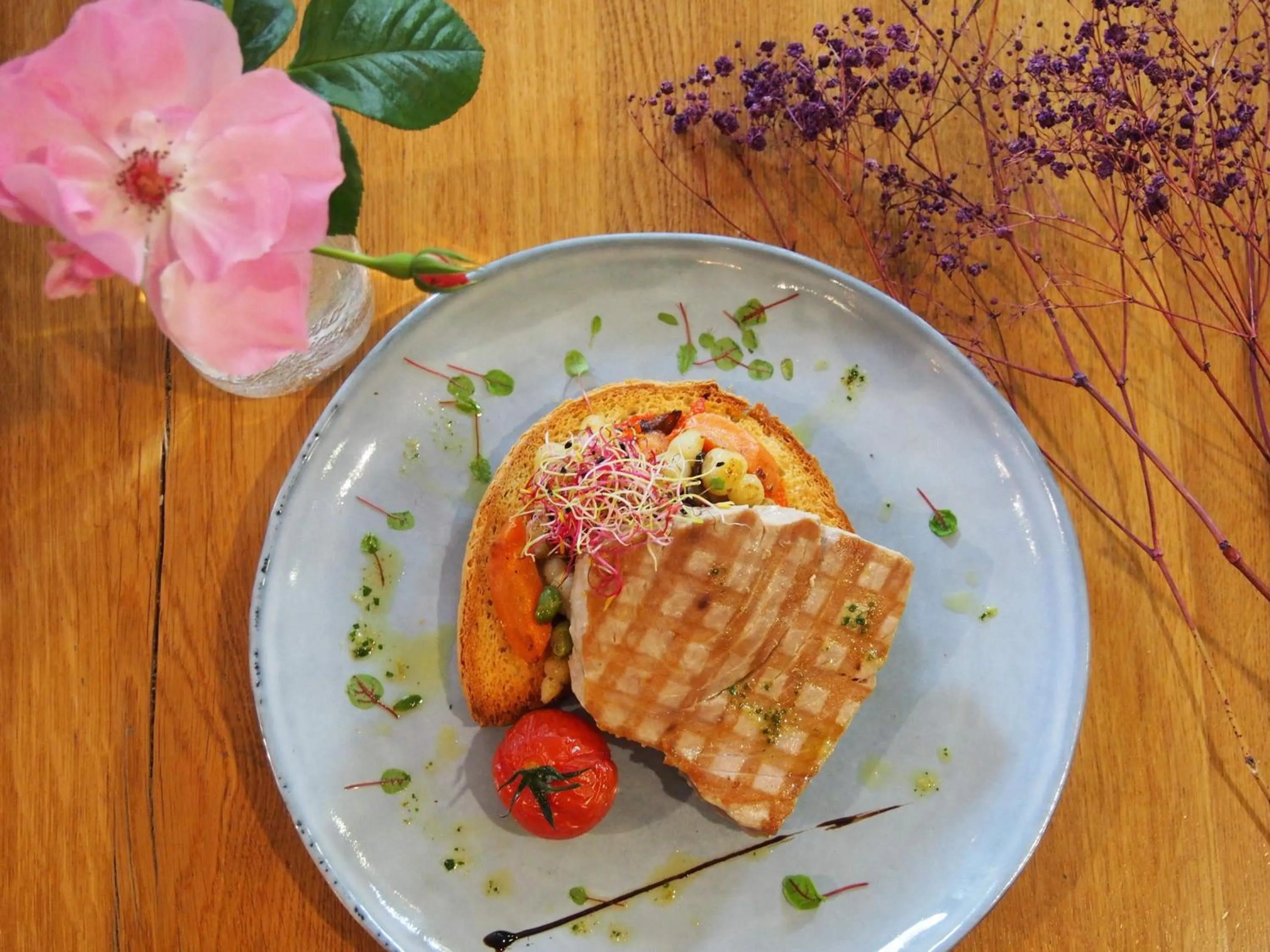 Restaurant/places to eat in Mercure Paris Porte de Pantin