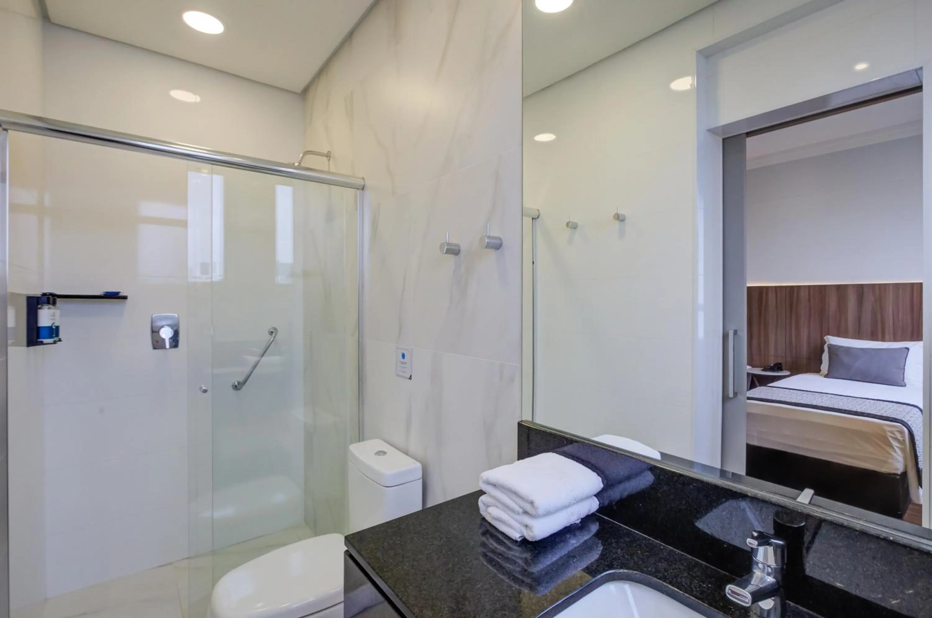 Bathroom in Slaviero Blumenau