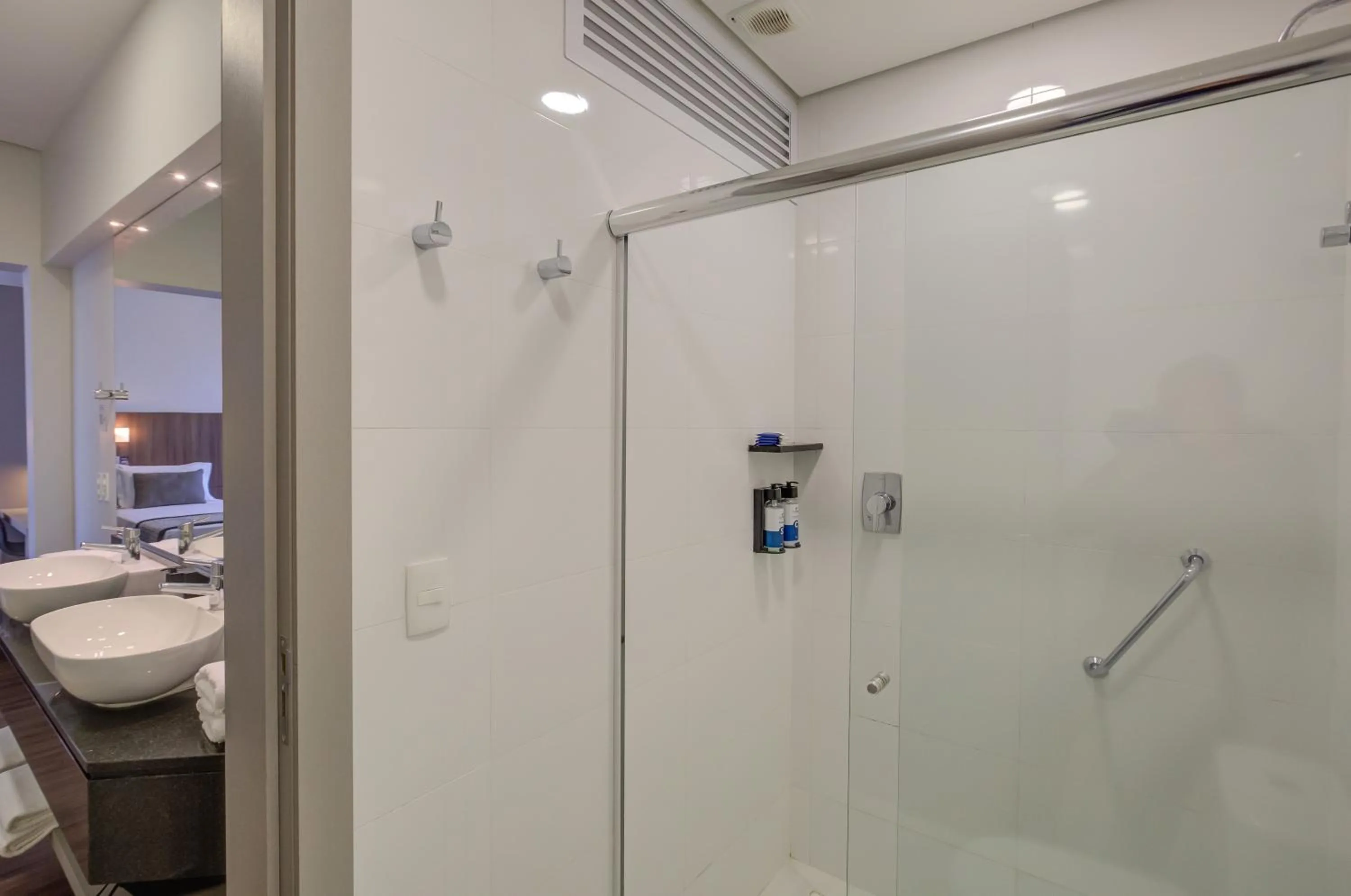 Bathroom in Slaviero Blumenau